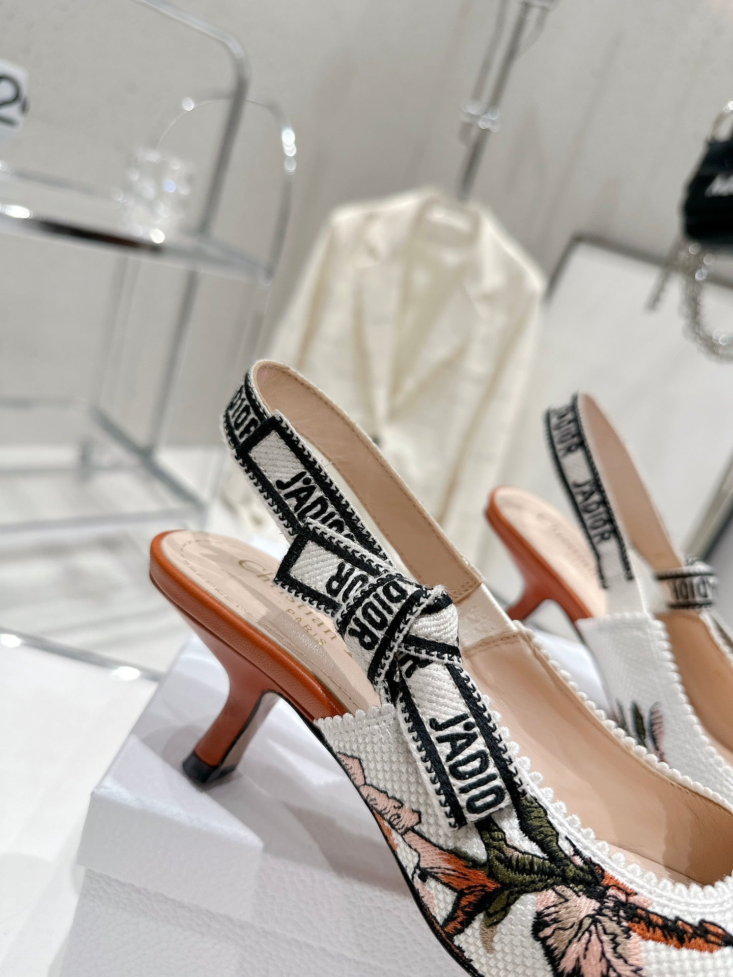 Luxury Shoes - DIR - 440