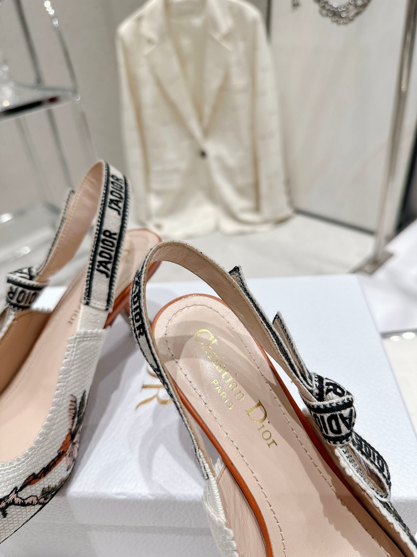 Luxury Shoes - DIR - 440
