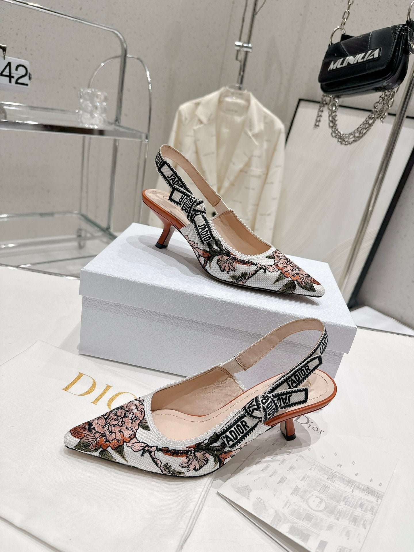 Luxury Shoes - DIR - 440