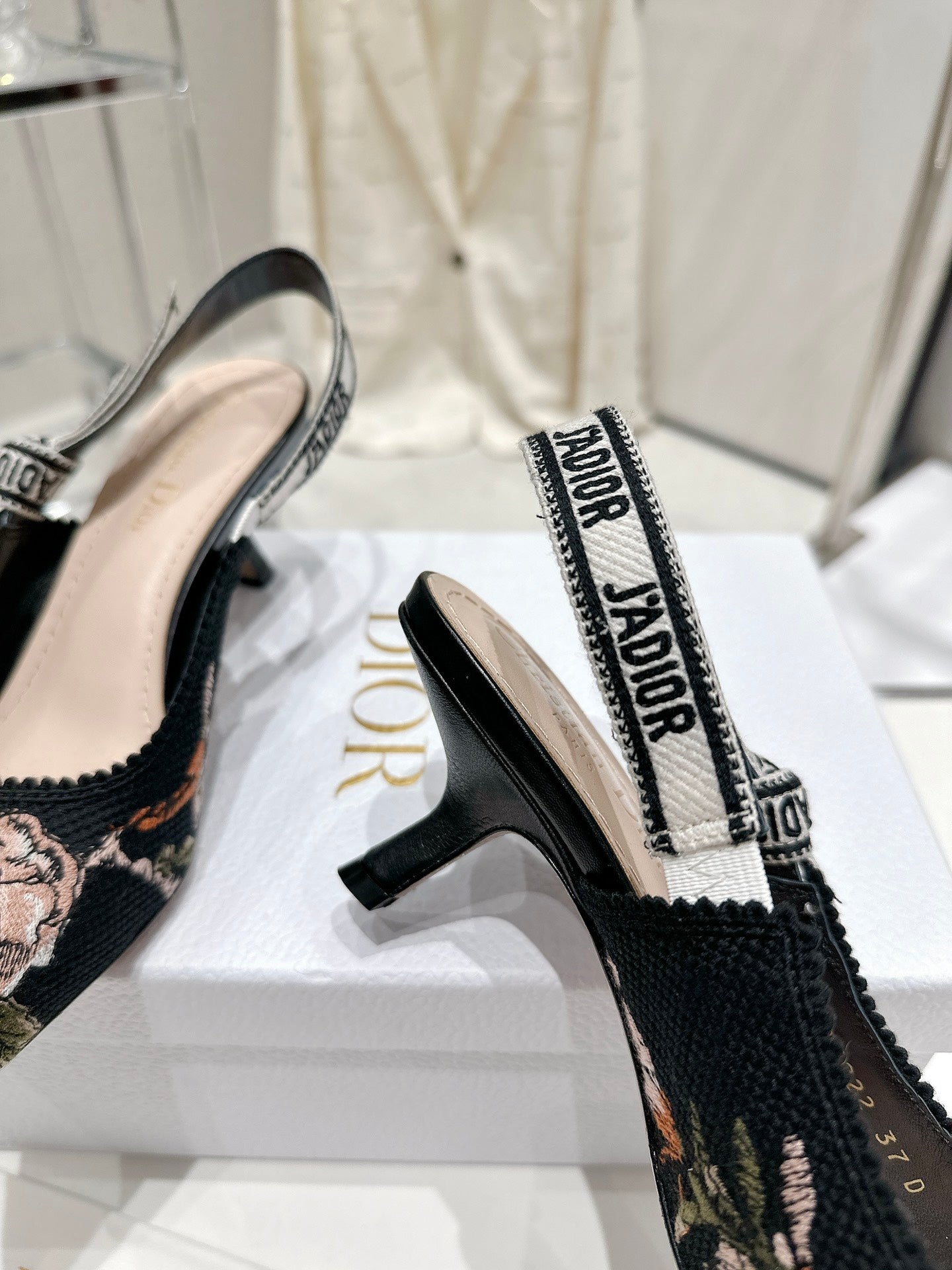 Luxury Shoes - DIR - 441