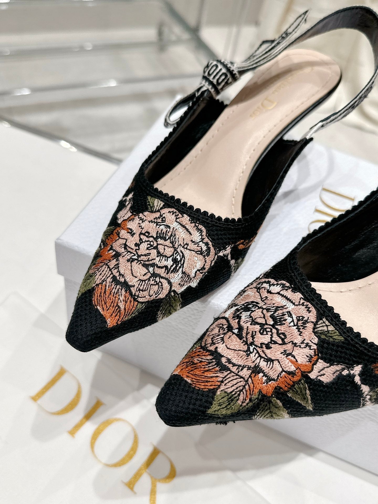 Luxury Shoes - DIR - 441