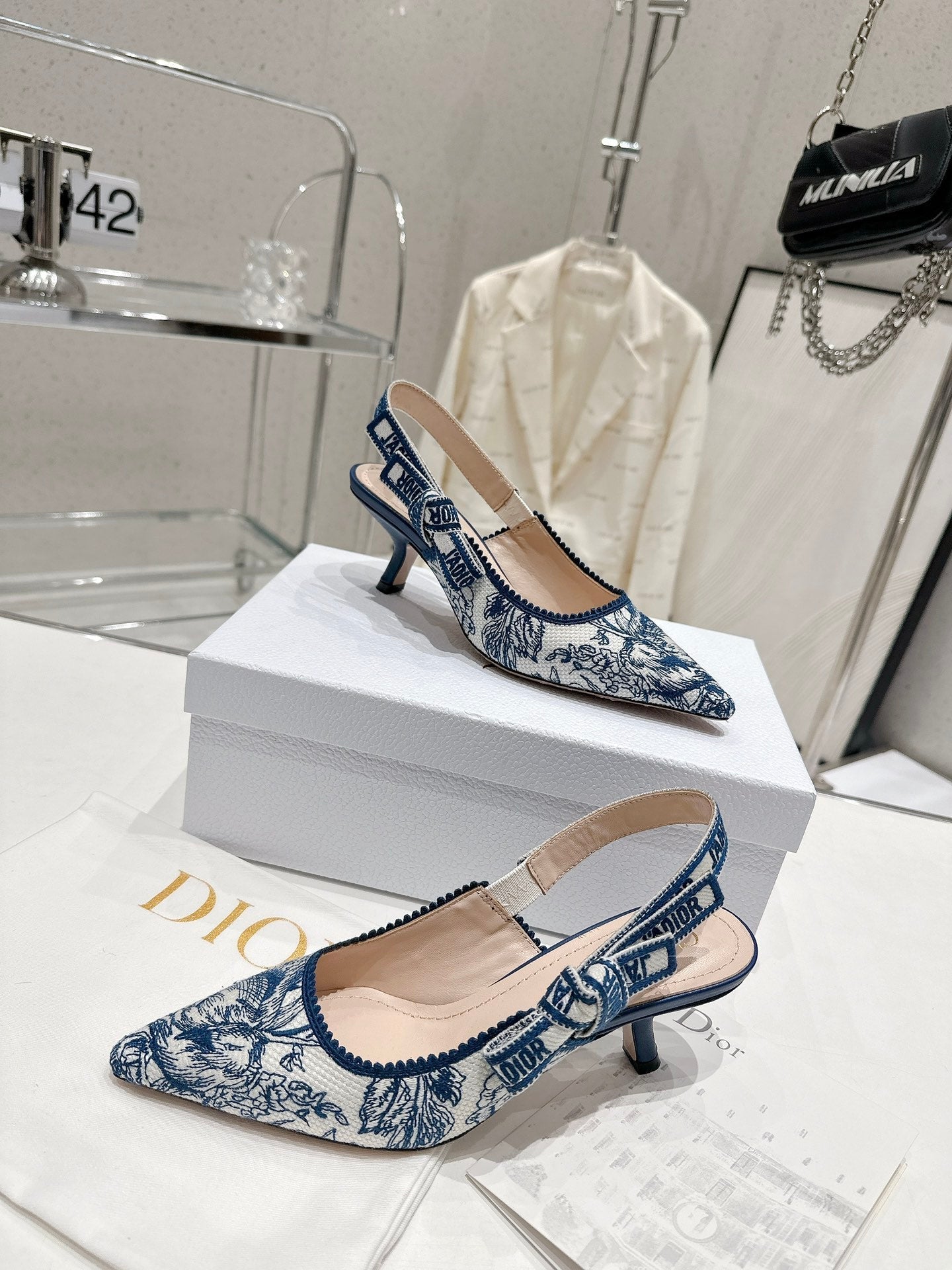 Luxury Shoes - DIR - 442