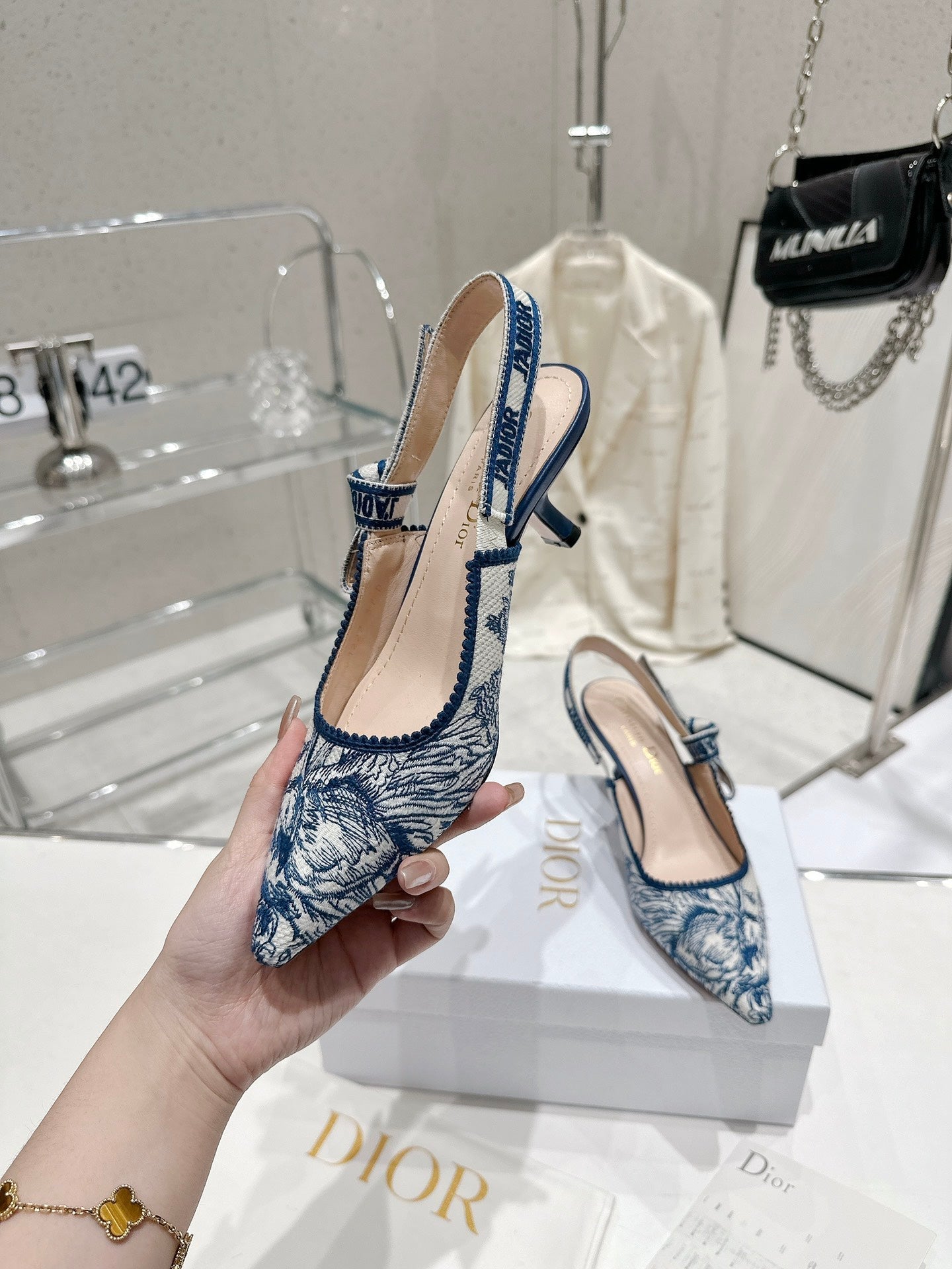 Luxury Shoes - DIR - 442