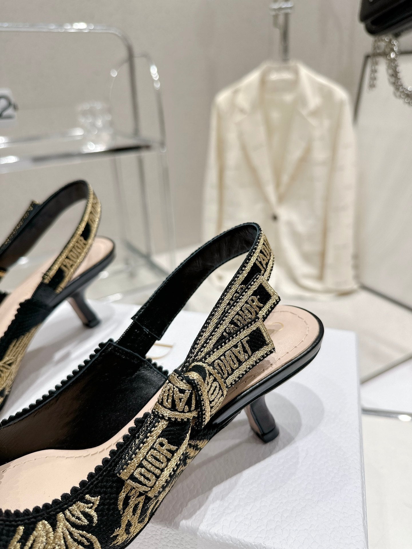 Luxury Shoes - DIR - 443