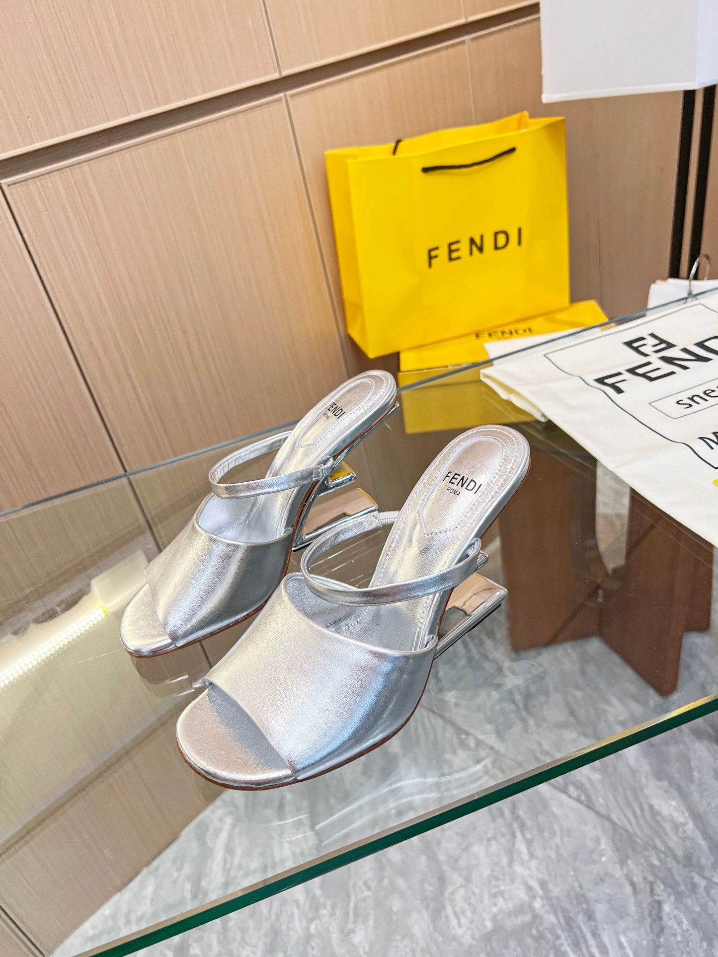 Luxury Shoes - FED - 156