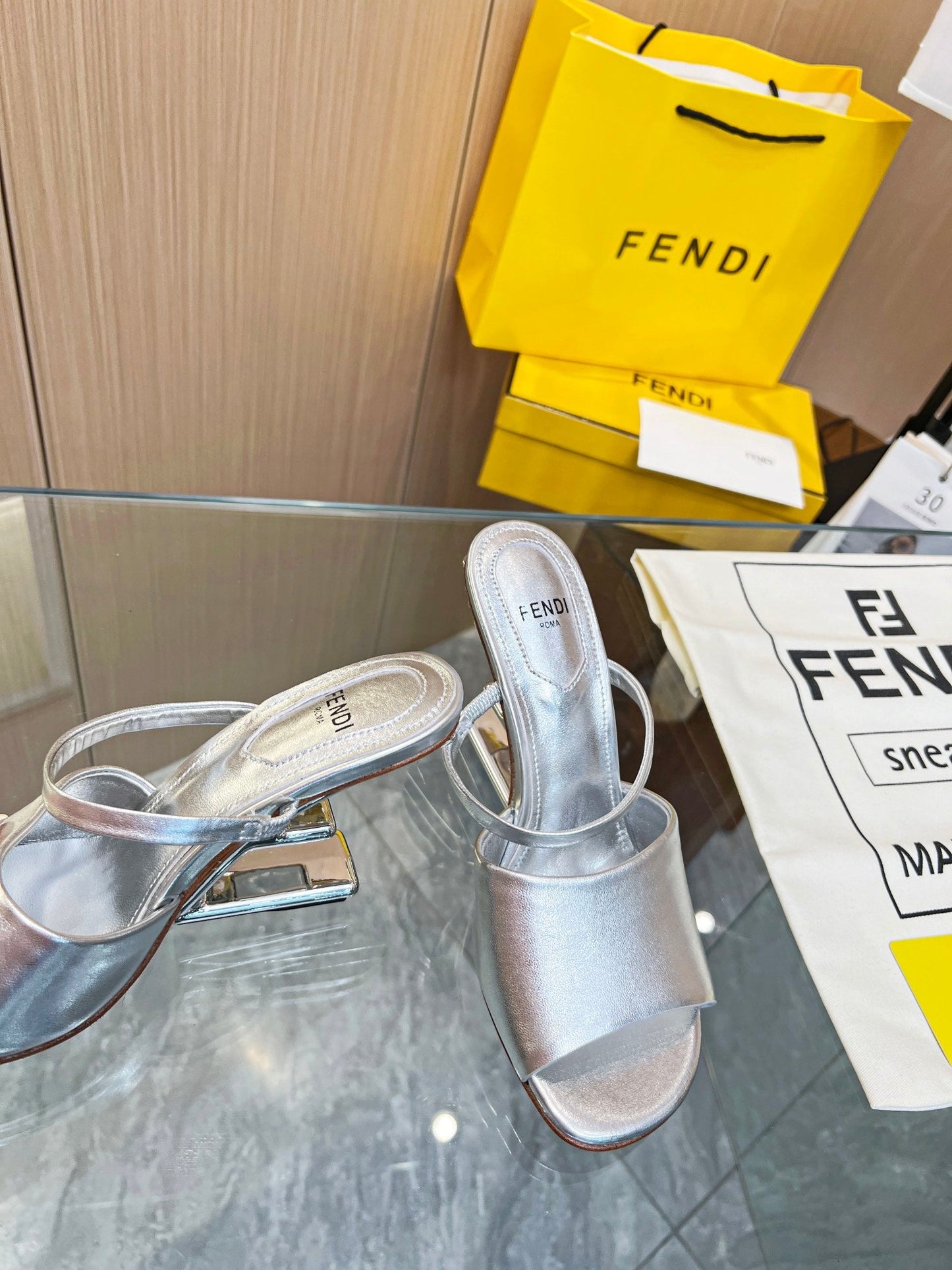 Luxury Shoes - FED - 156