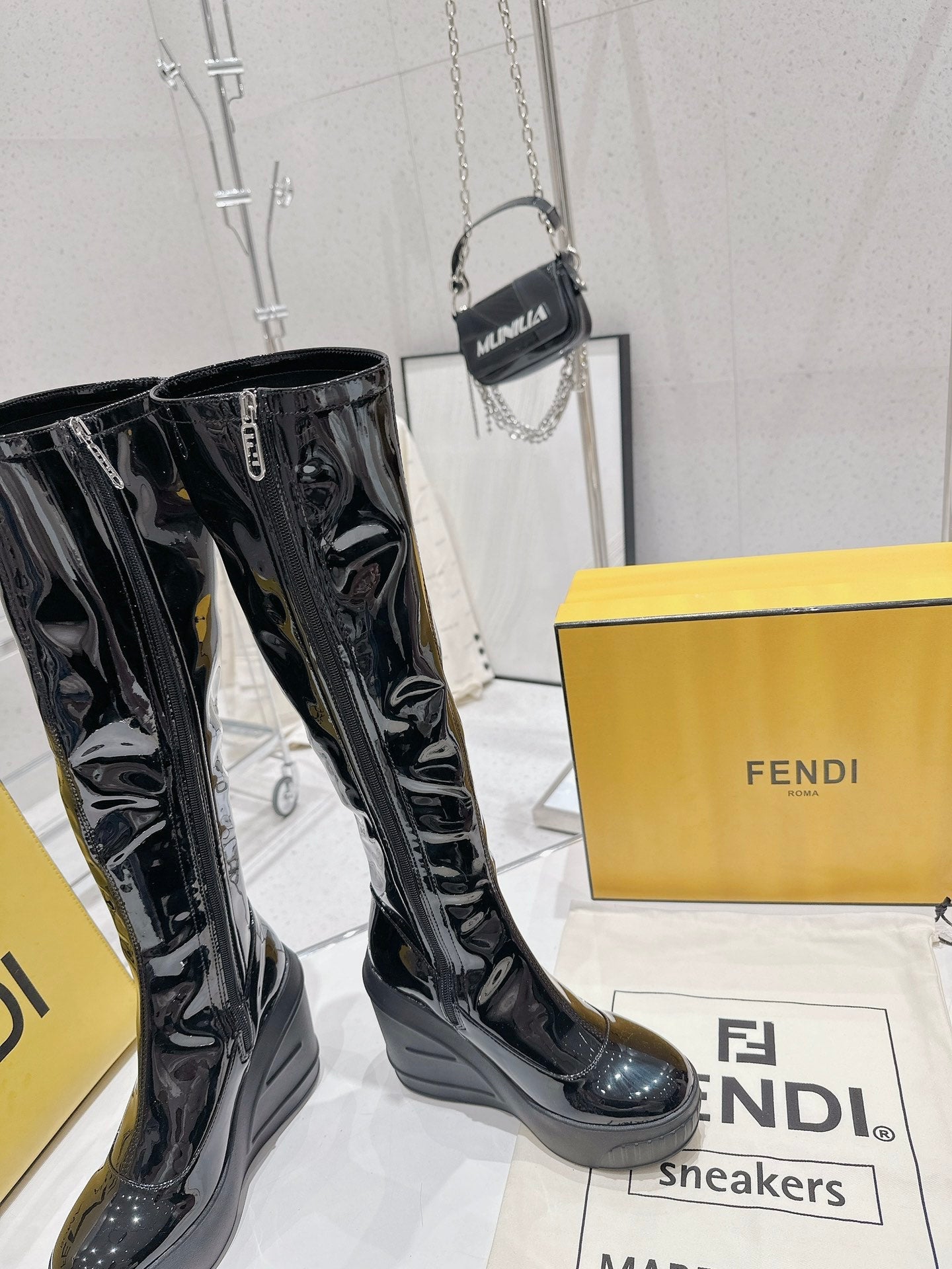 Luxury Shoes - FED - 127