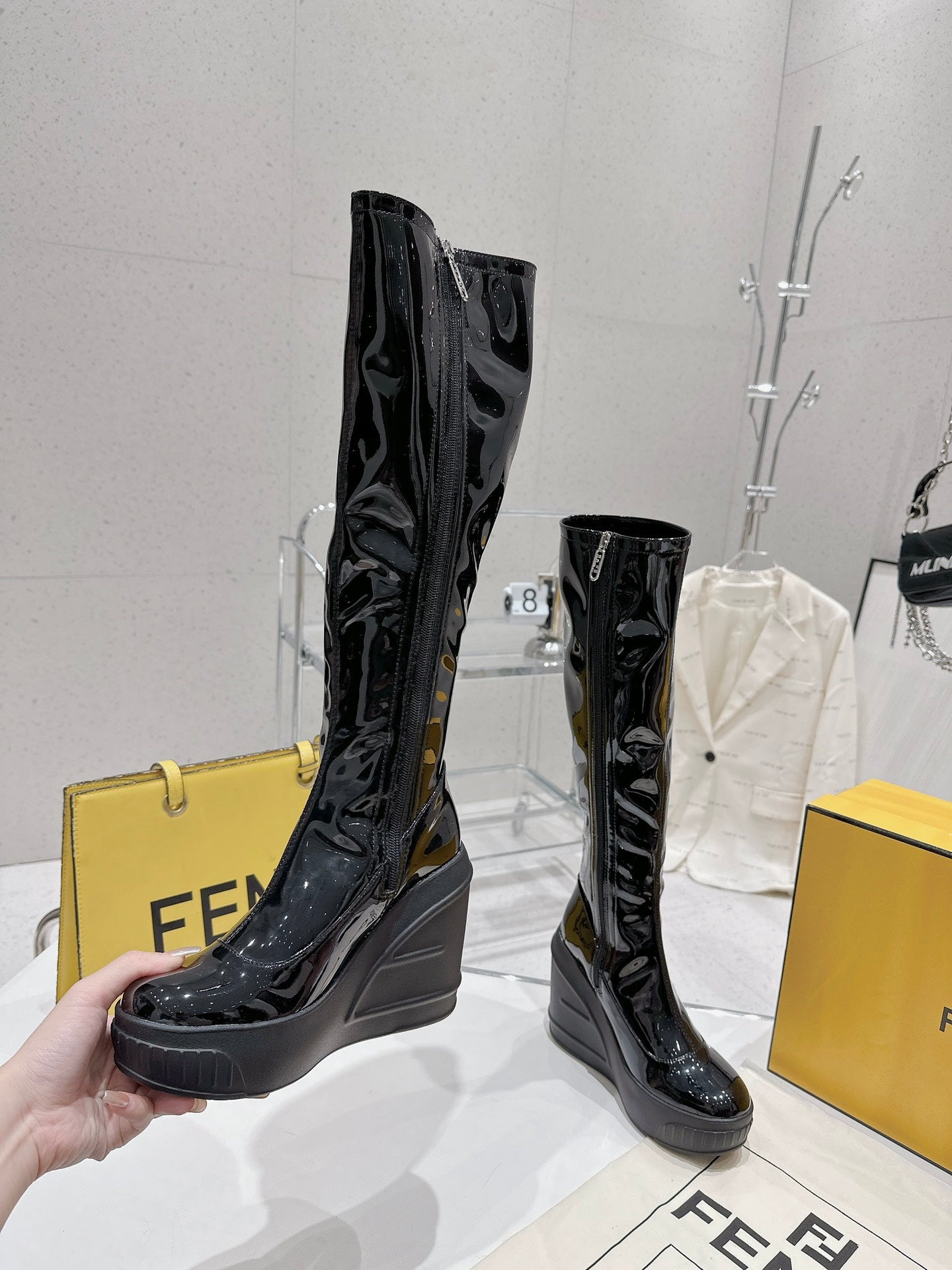 Luxury Shoes - FED - 127