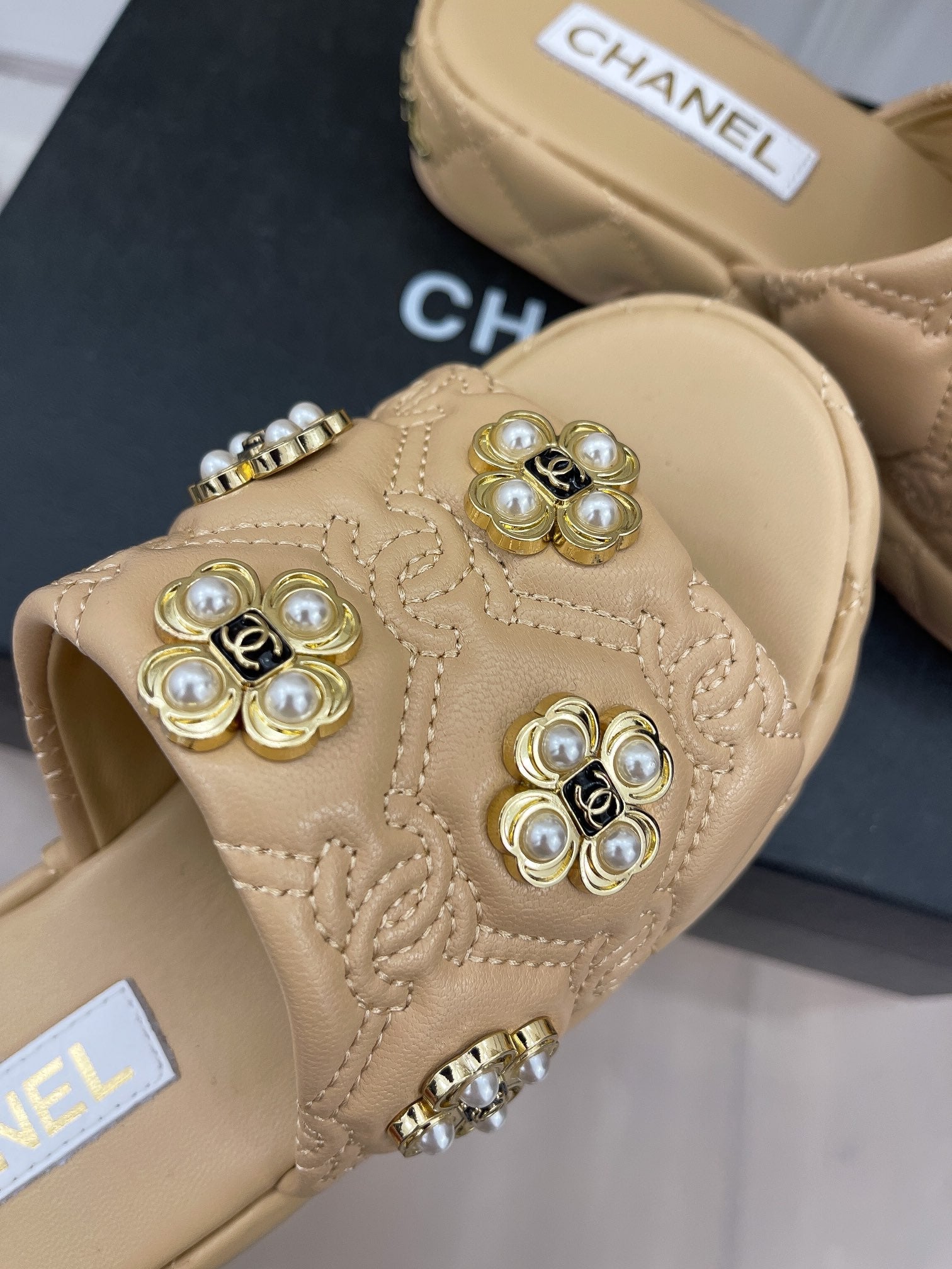 Luxury Shoes Sandals - CHL - 048