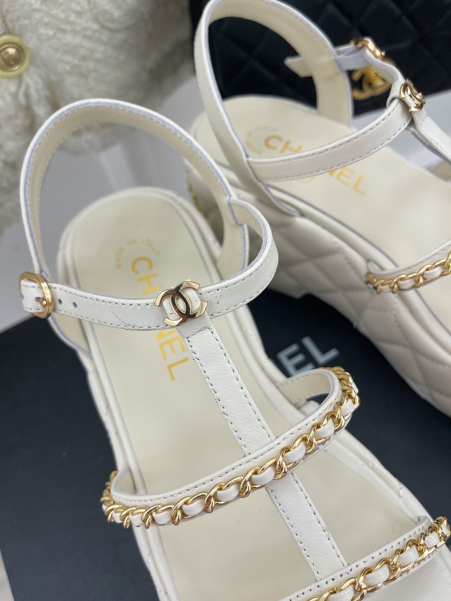 Luxury Shoes Sandals - CHL - 039