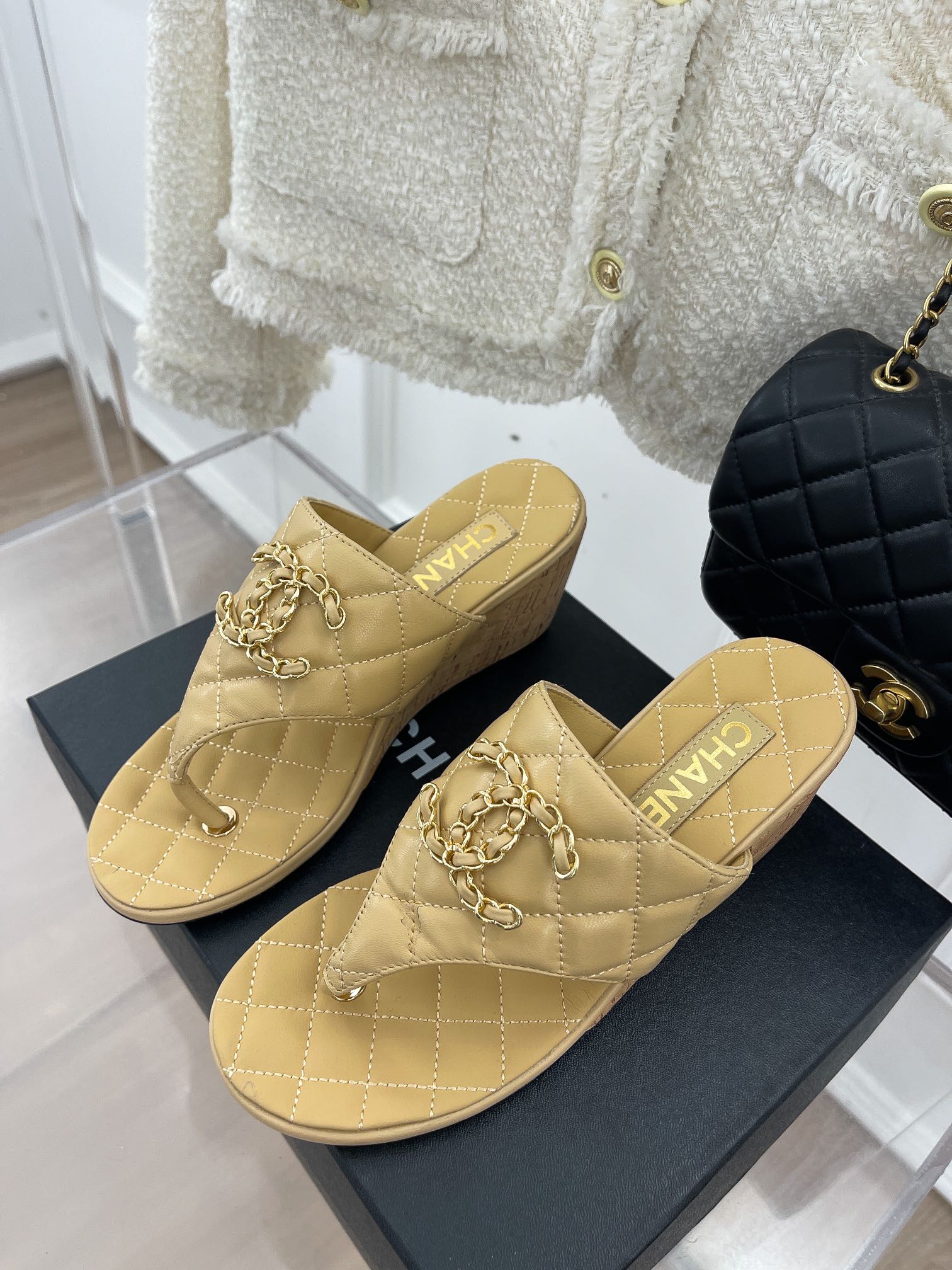 Luxury Shoes Sandals - CHL - 034