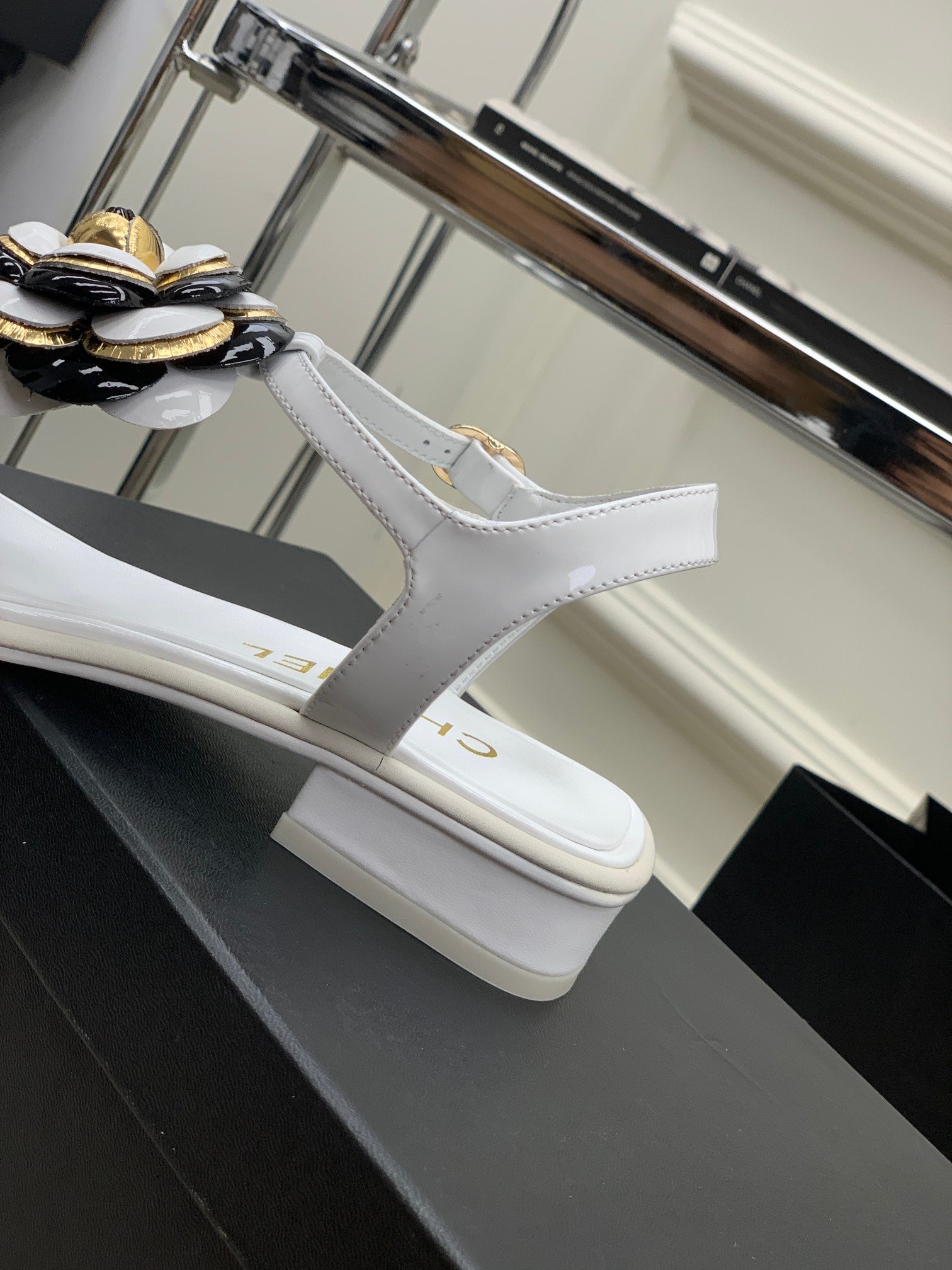 Luxury Shoes Sandals - CHL - 543