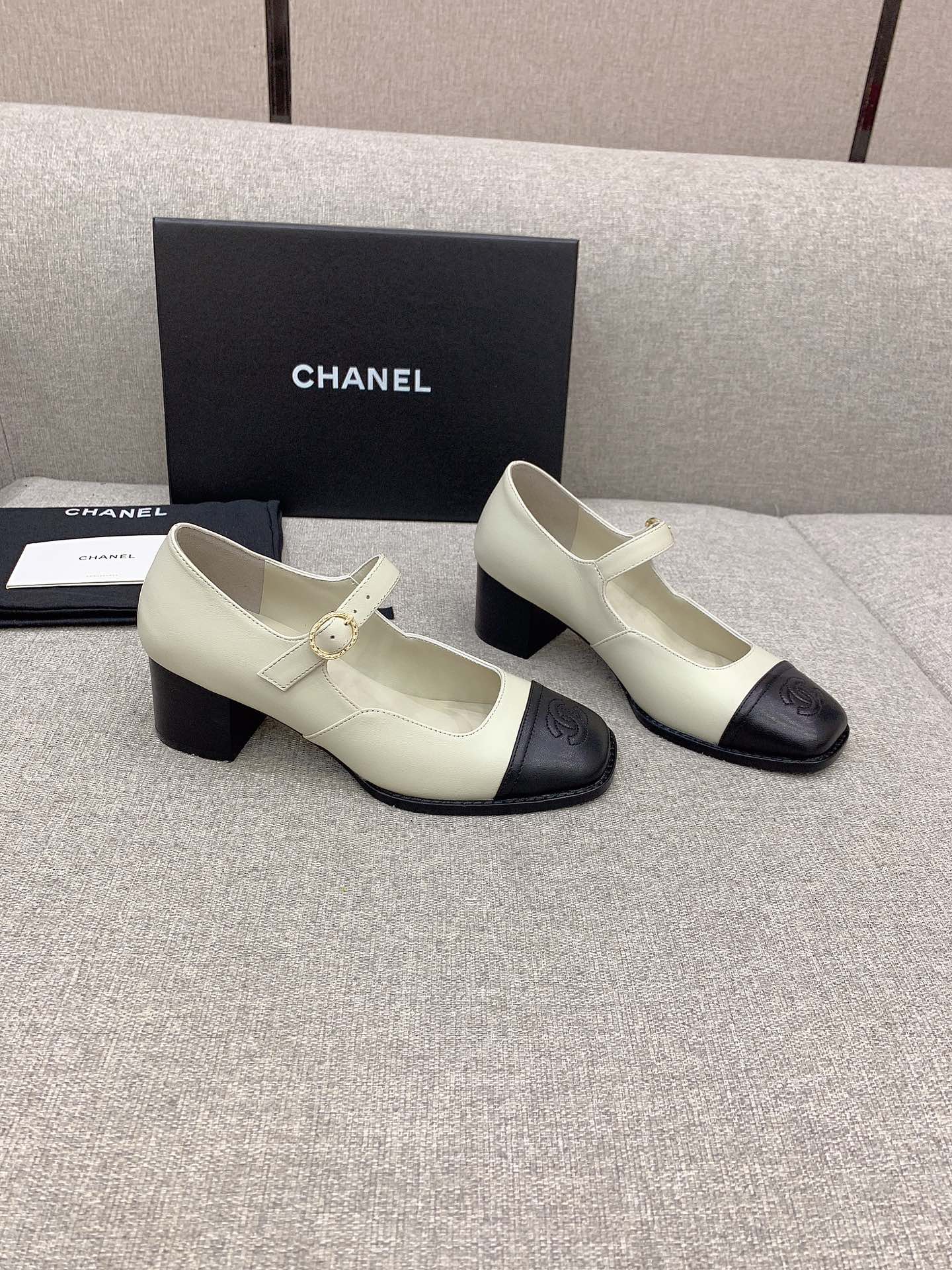 Luxury Shoes Sandals - CHL - 477