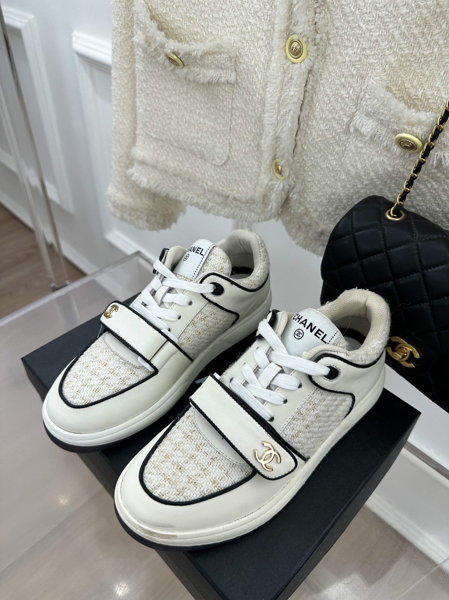 Luxury Shoes Sandals - CHL - 211