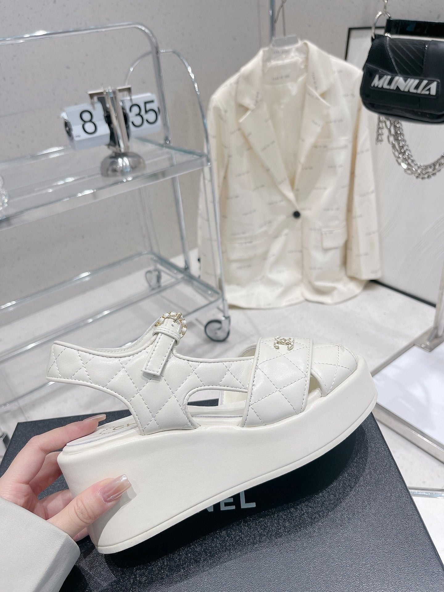 Luxury Shoes Sandals - CHL - 181