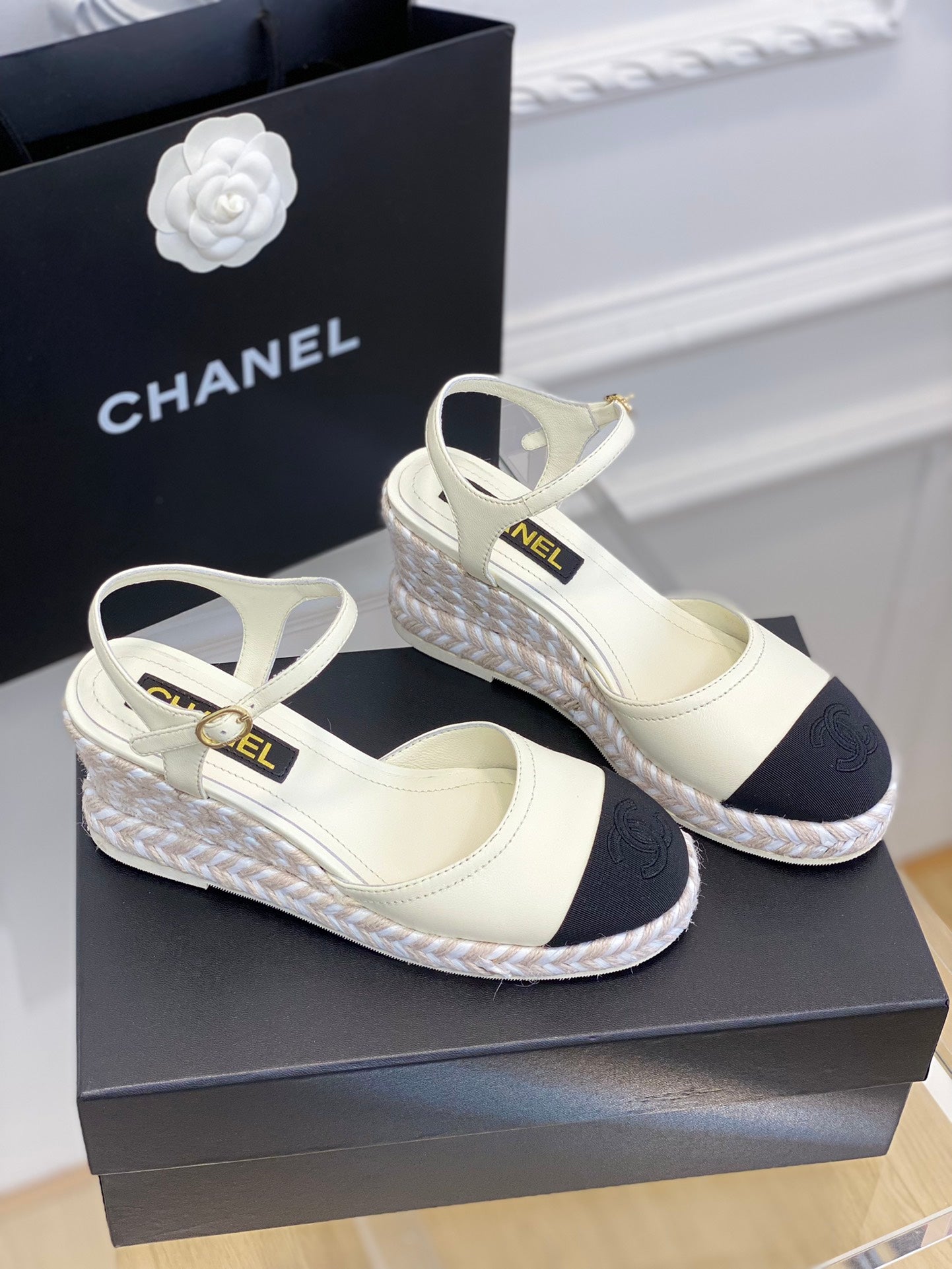 Luxury Shoes Sandals - CHL - 097