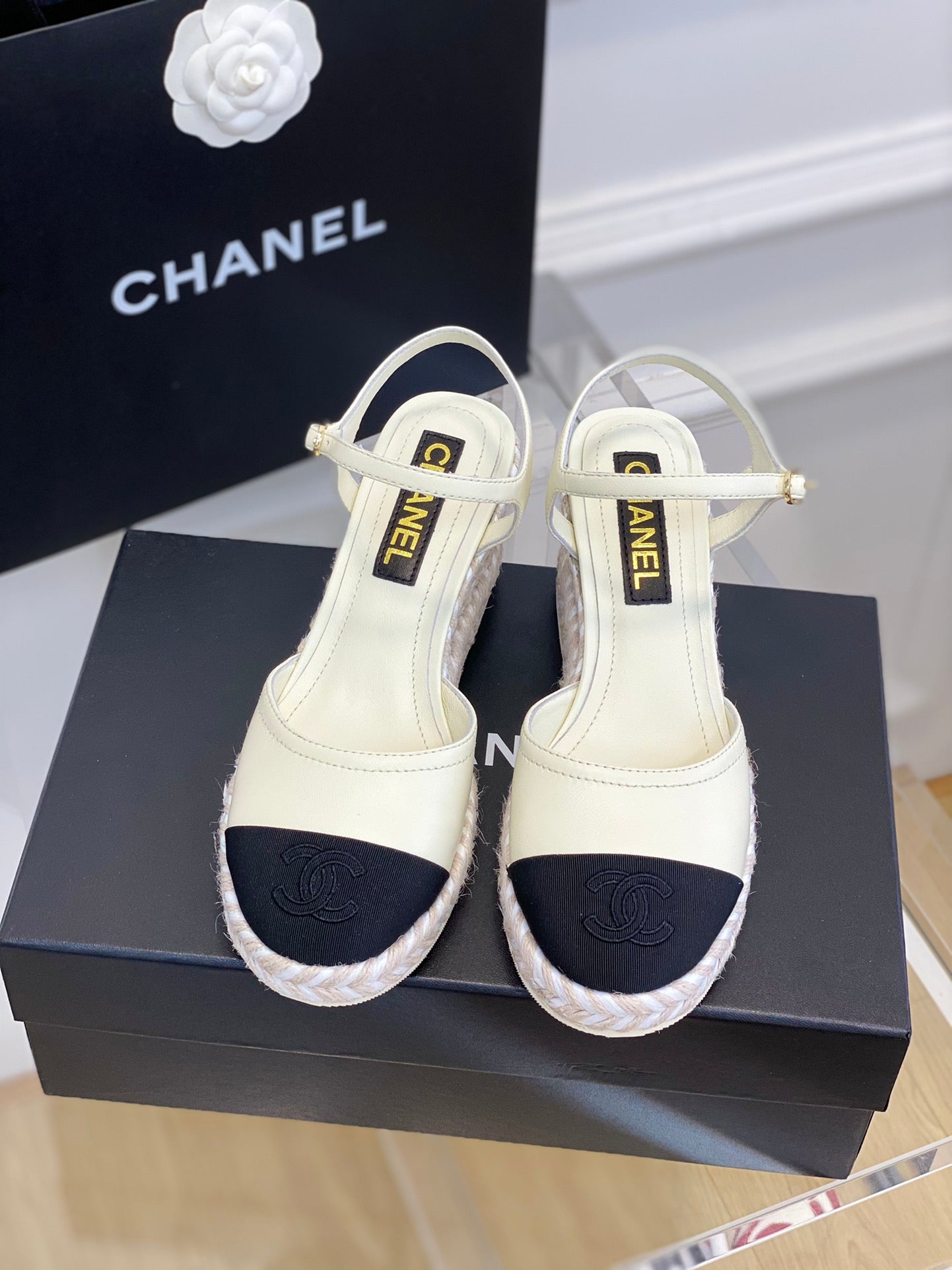 Luxury Shoes Sandals - CHL - 097