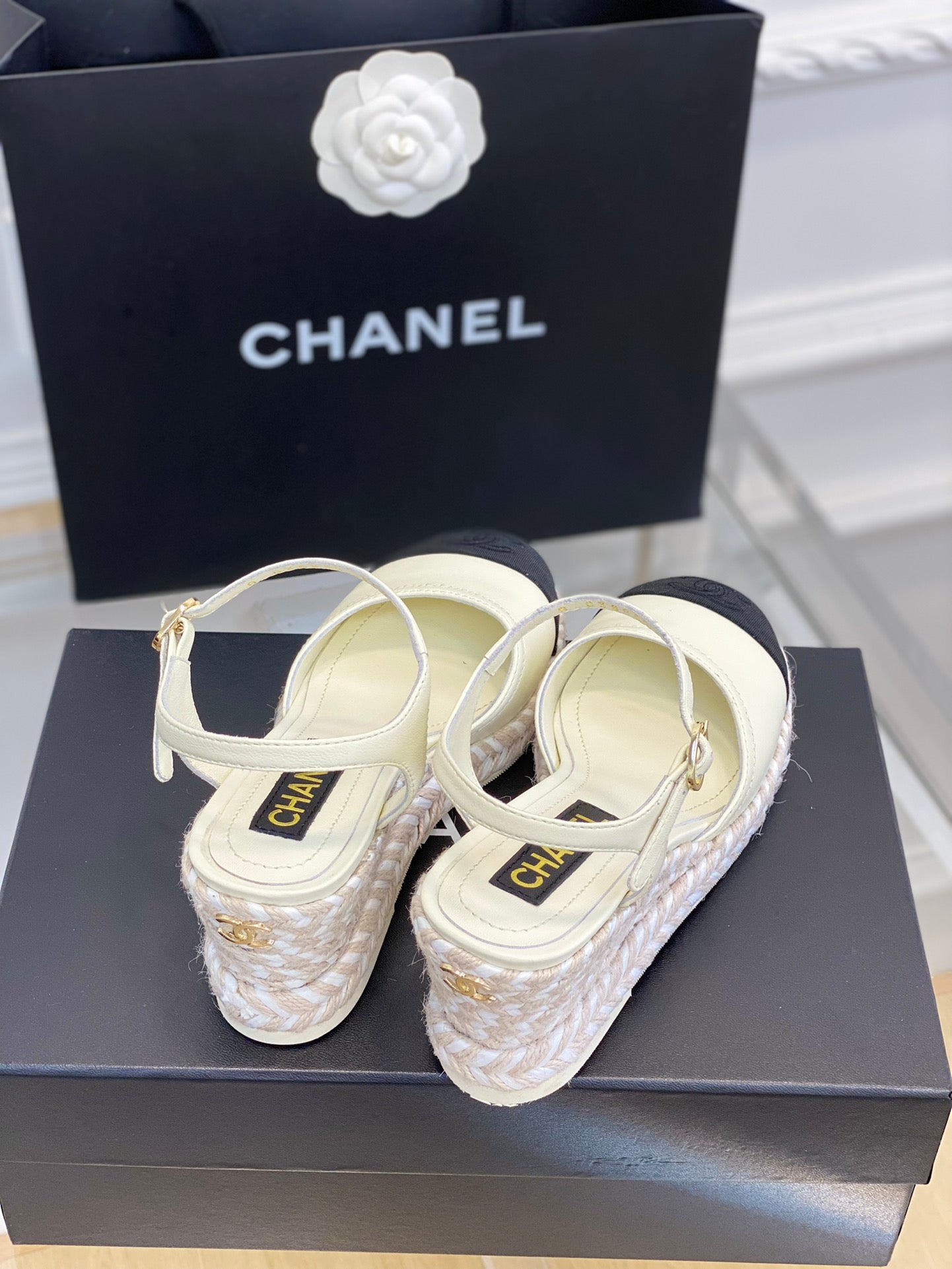 Luxury Shoes Sandals - CHL - 097
