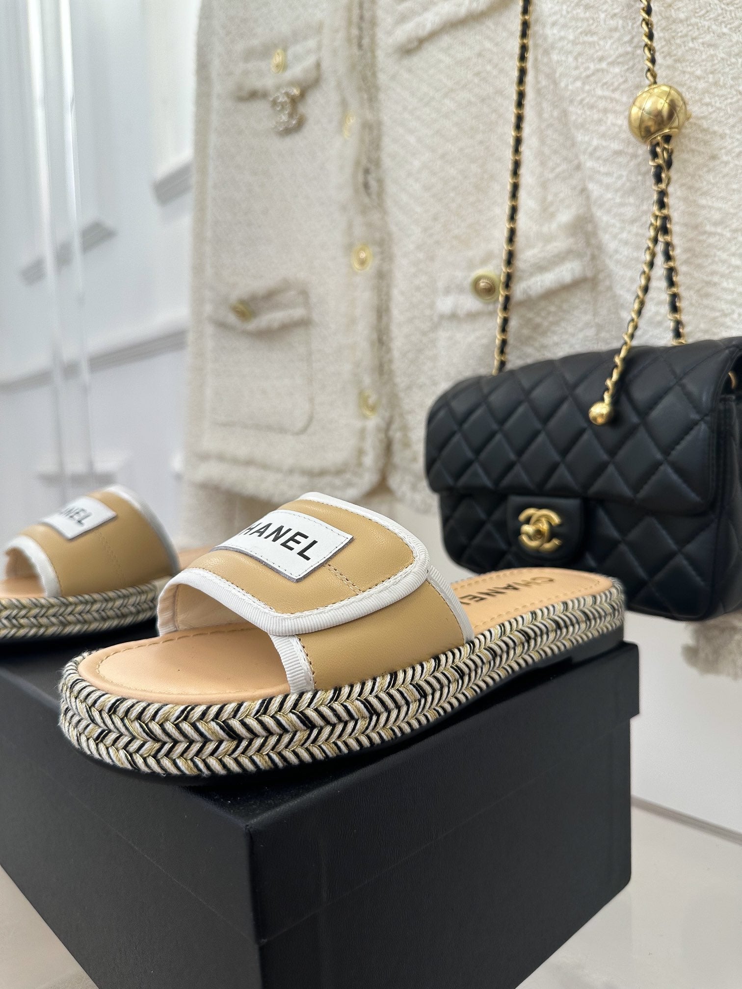 Luxury Shoes Sandals - CHL - 231