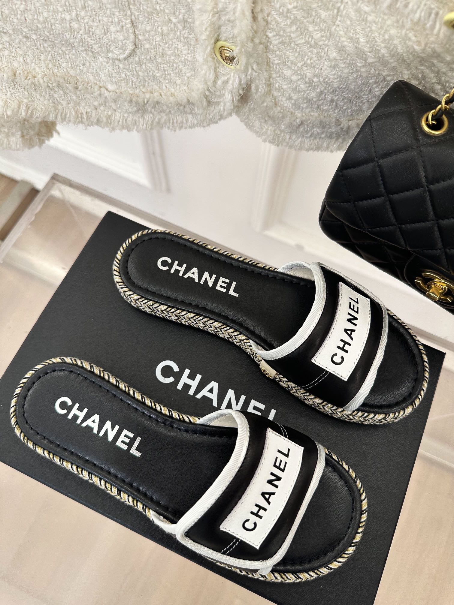 Luxury Shoes Sandals - CHL - 332
