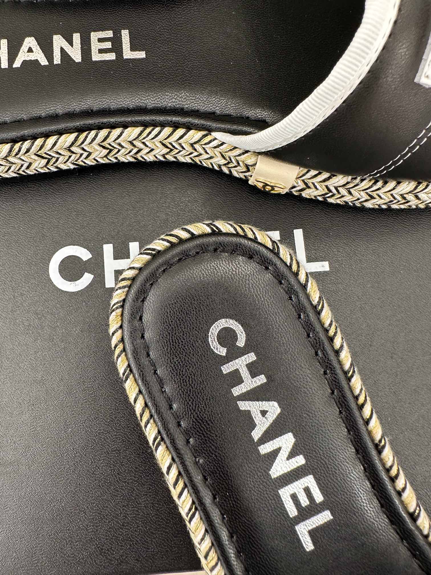 Luxury Shoes Sandals - CHL - 332