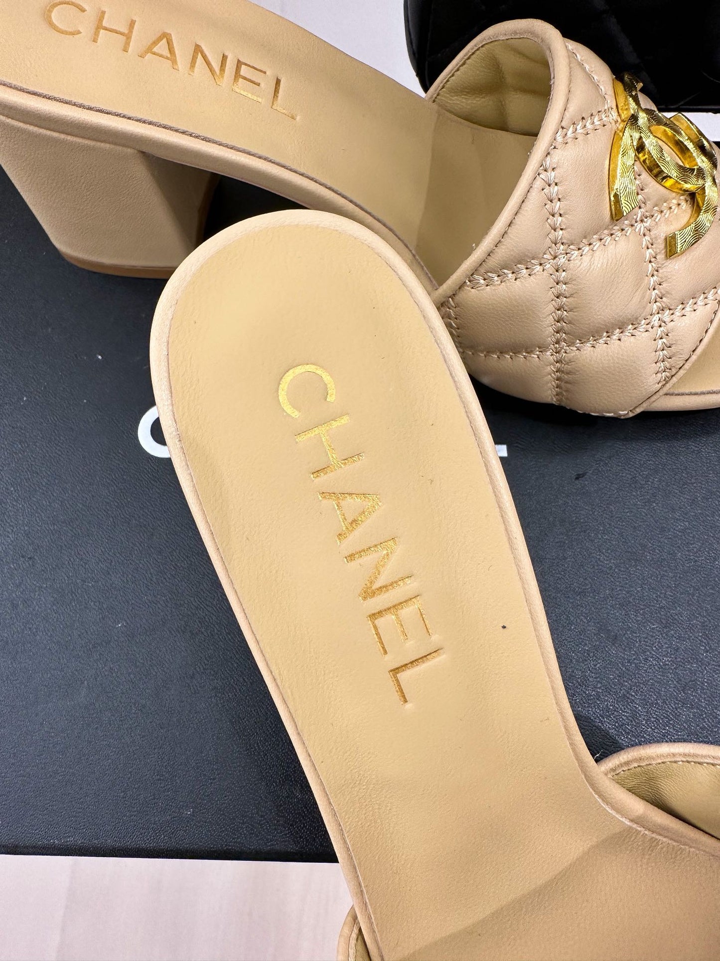 Luxury Shoes Sandals - CHL - 198