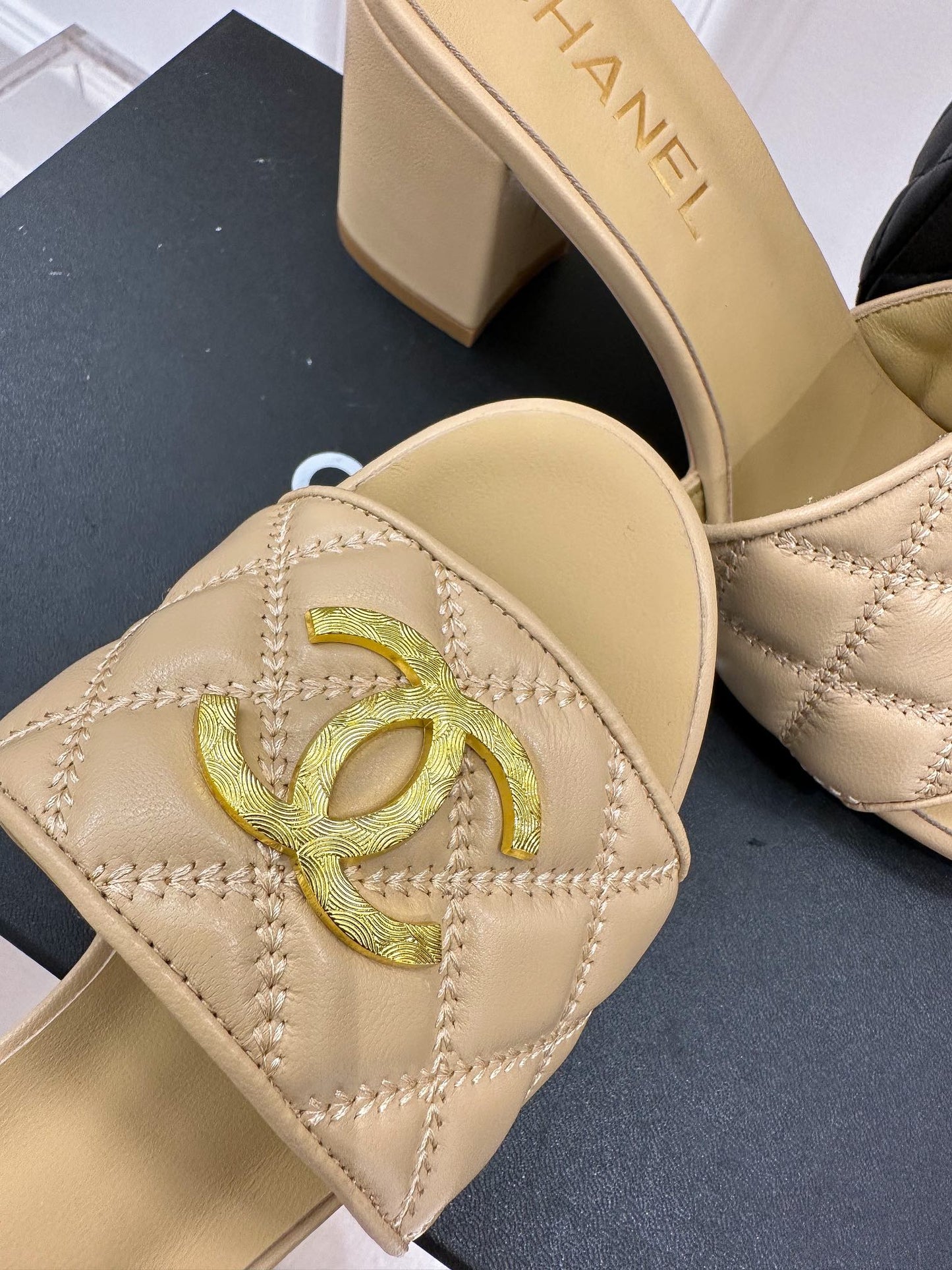 Luxury Shoes Sandals - CHL - 198