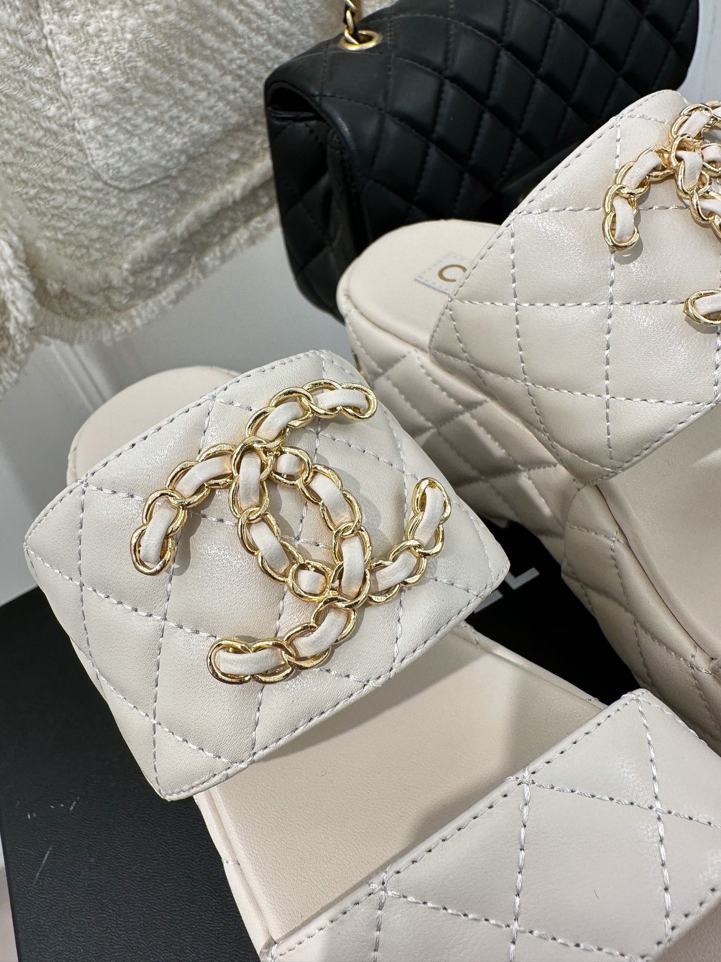 Luxury Shoes Sandals - CHL - 194