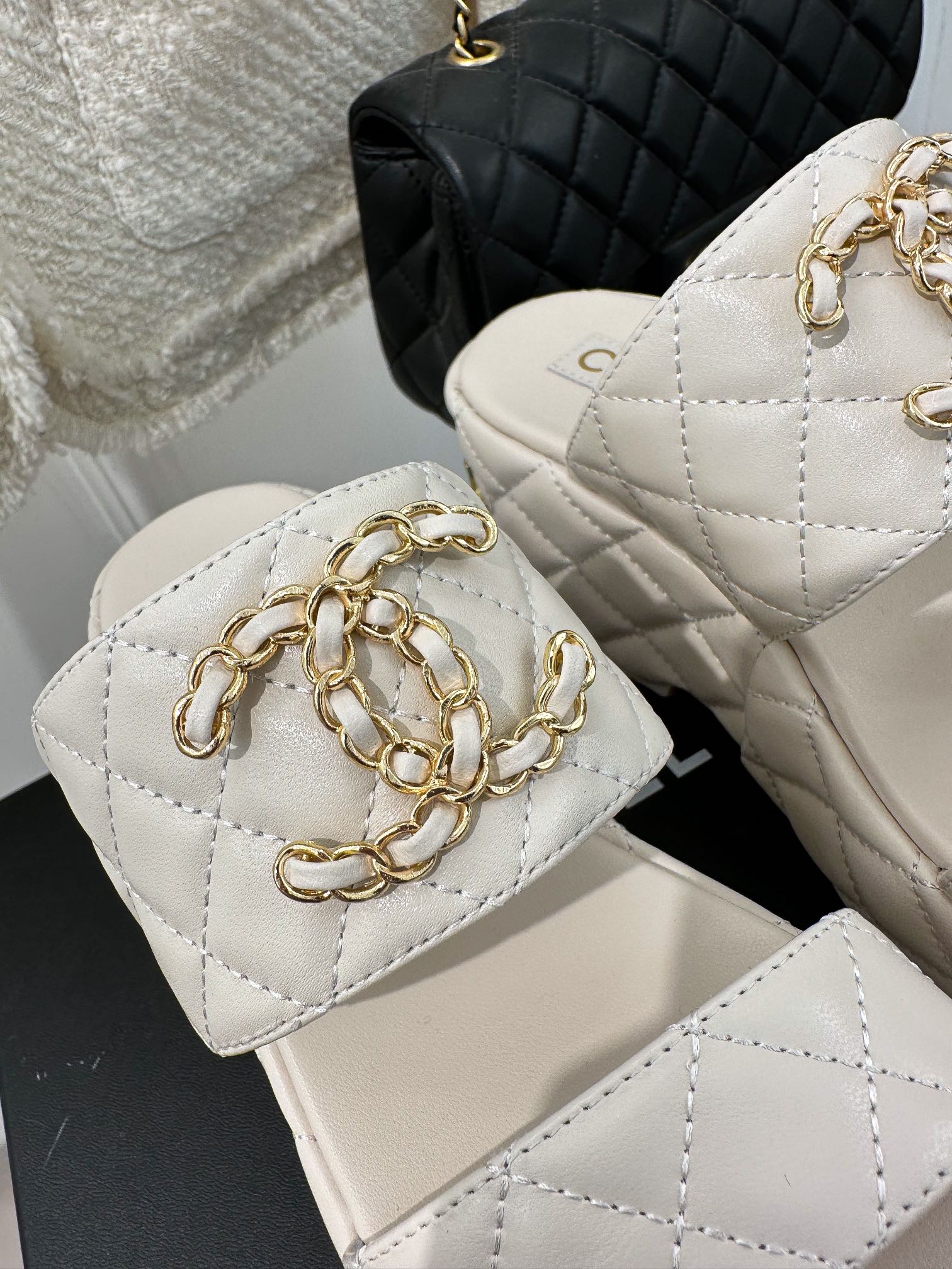 Luxury Shoes Sandals - CHL - 194