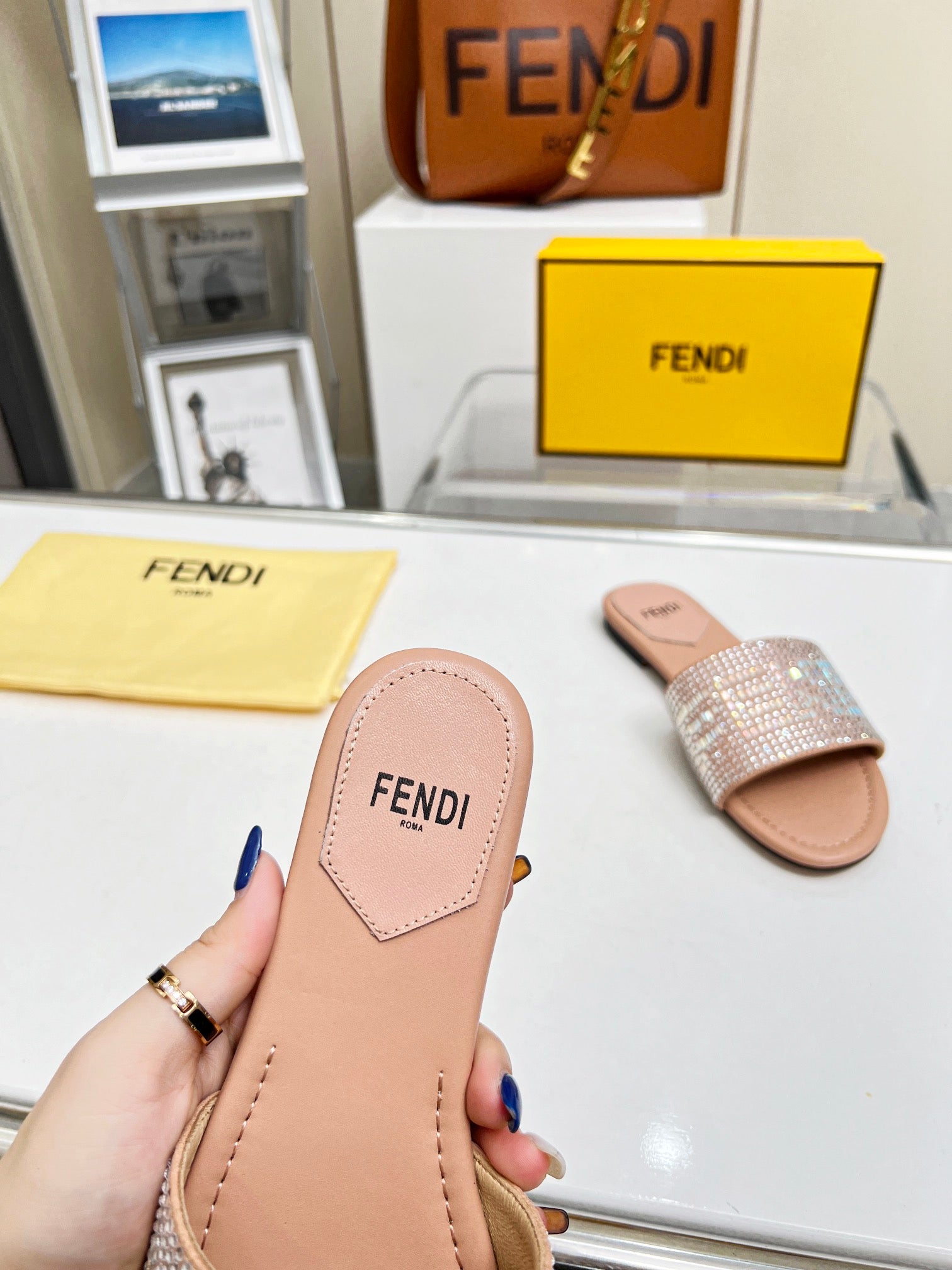 Luxury Shoes - FED - 074