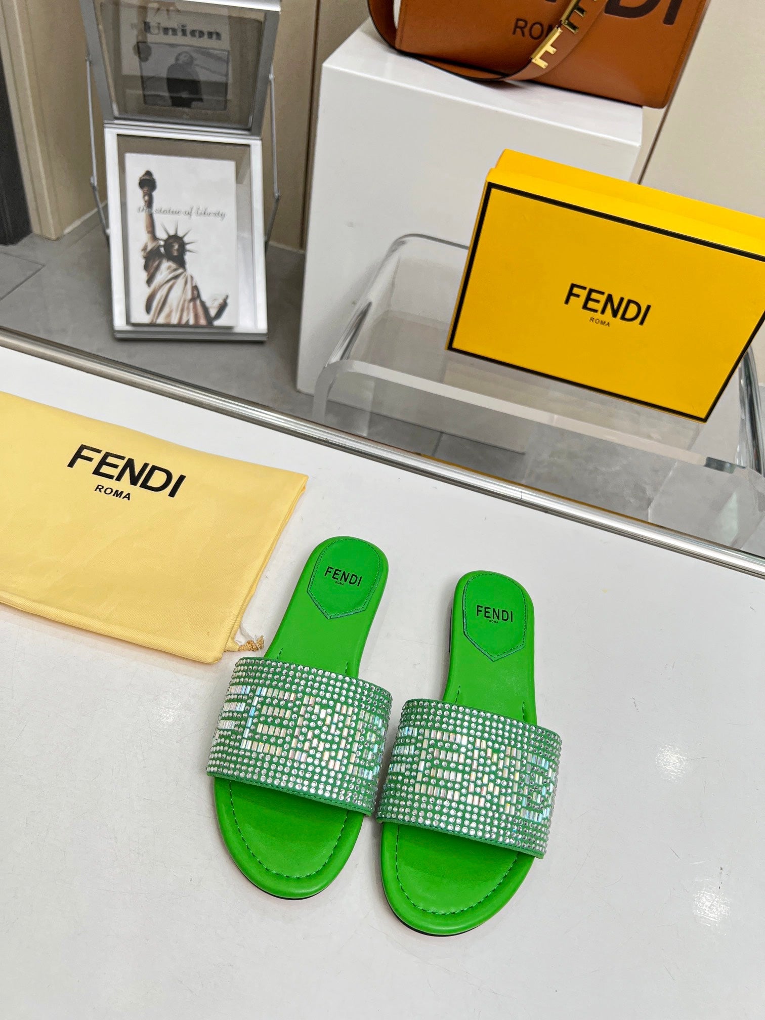 Luxury Shoes - FED - 072