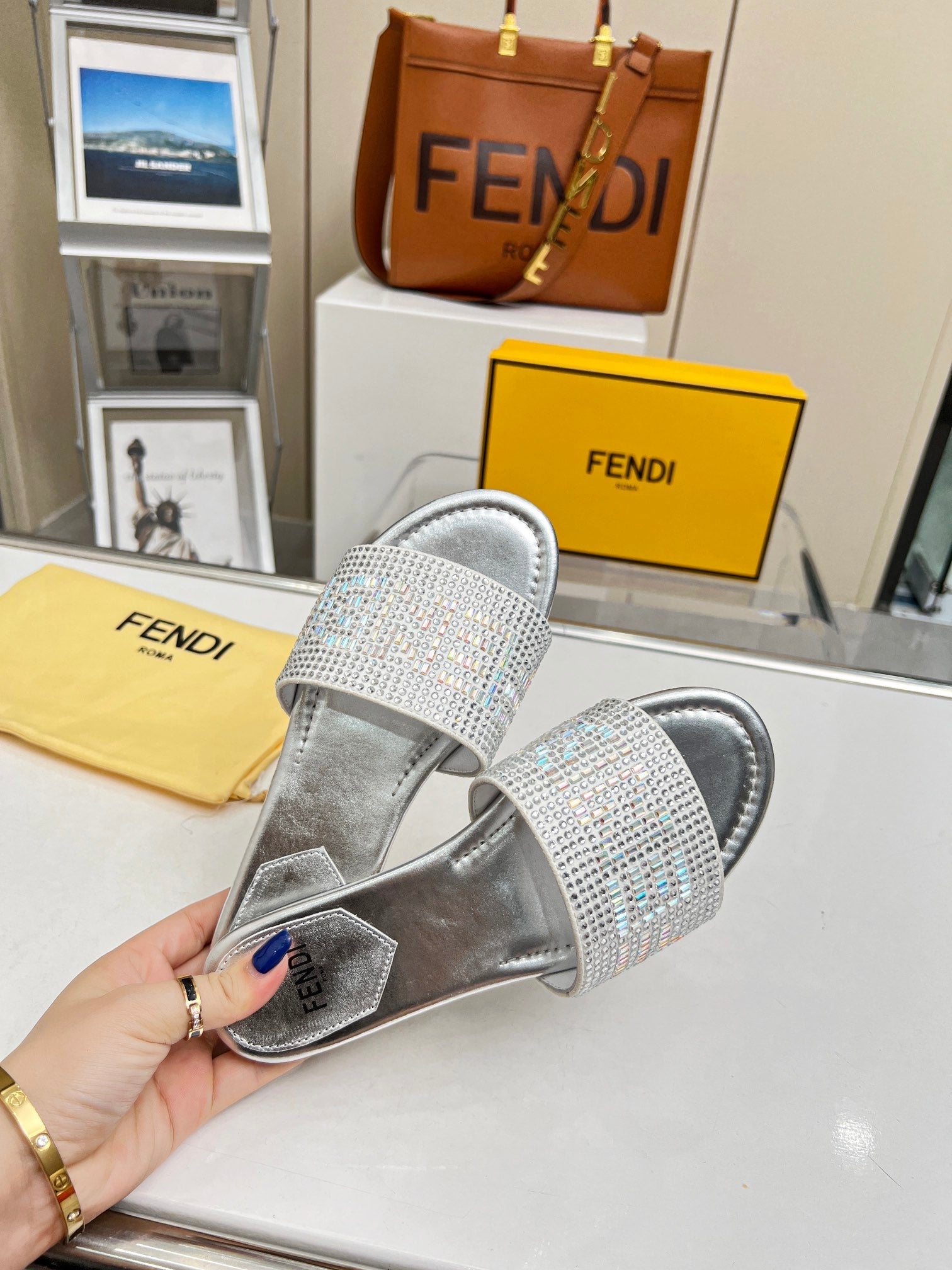 Luxury Shoes - FED - 070