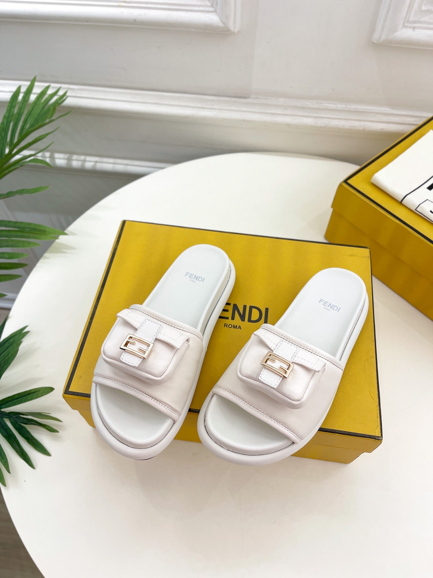 Luxury Shoes - FED - 065