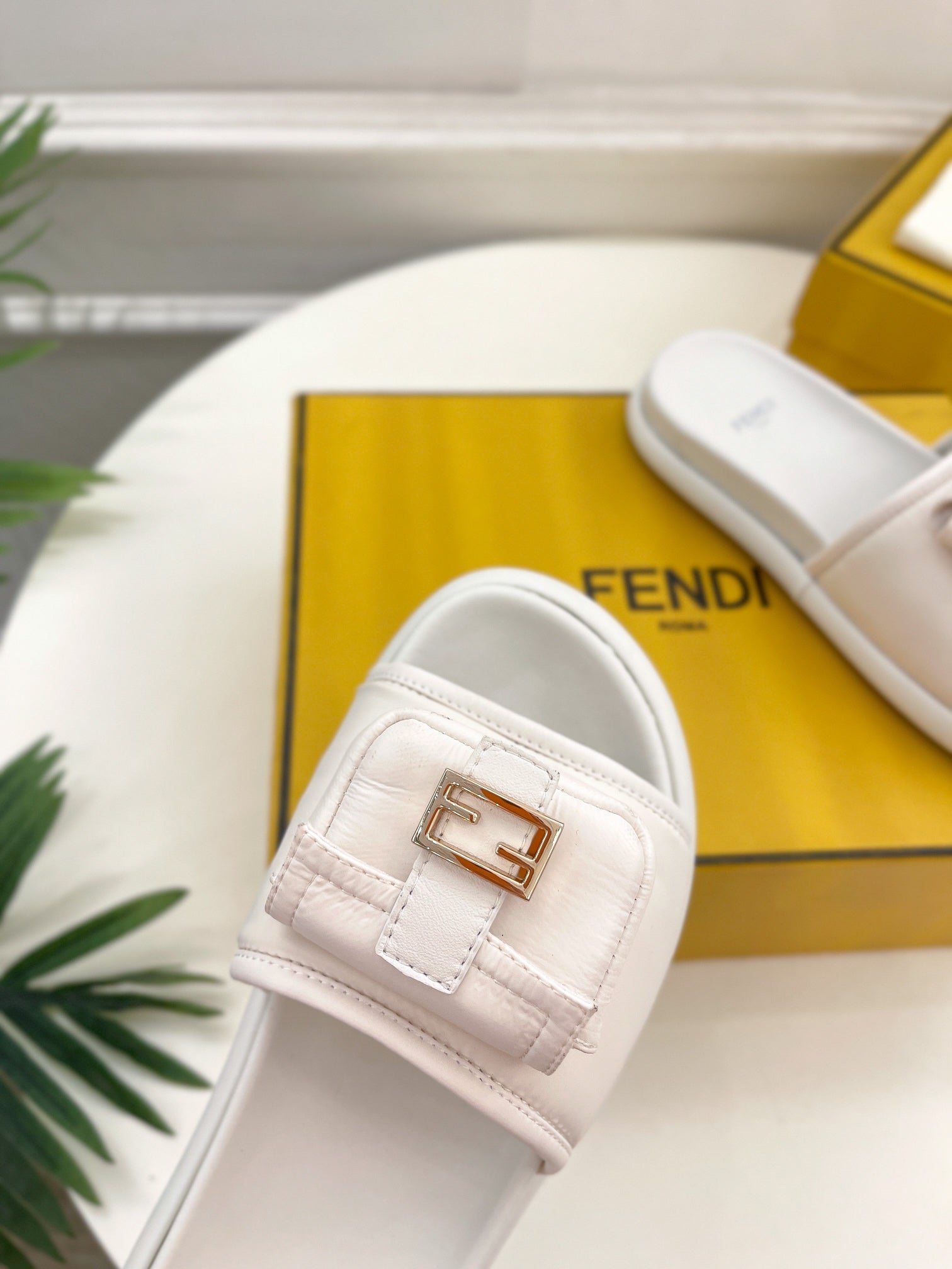 Luxury Shoes - FED - 065