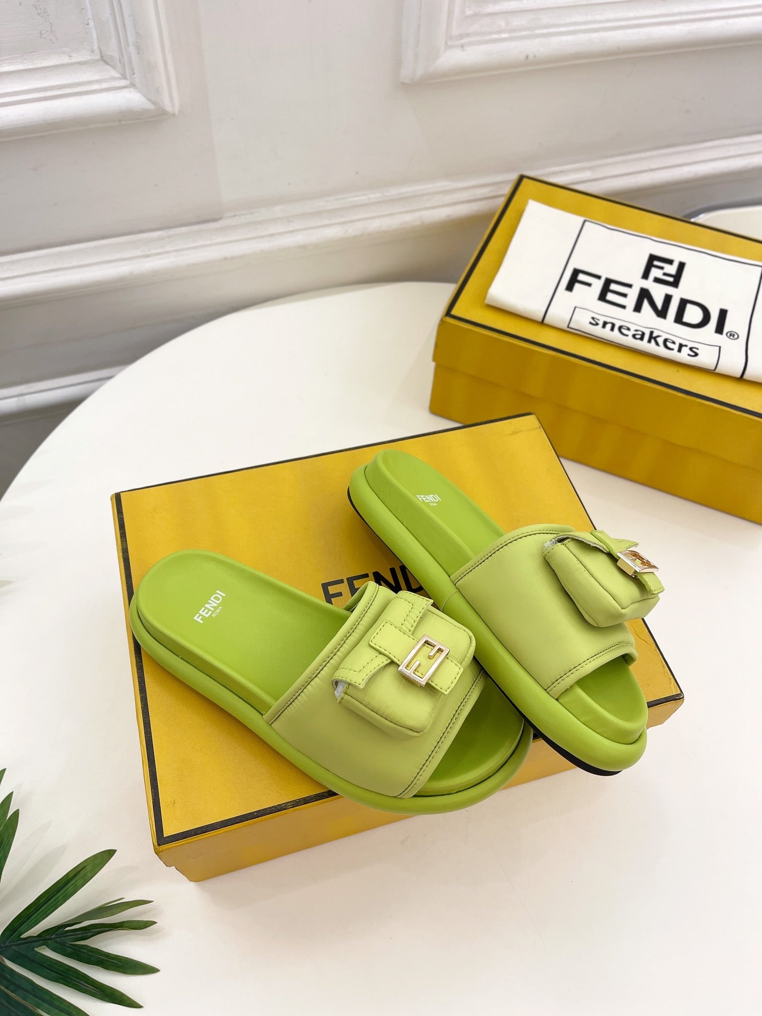 Luxury Shoes - FED - 068