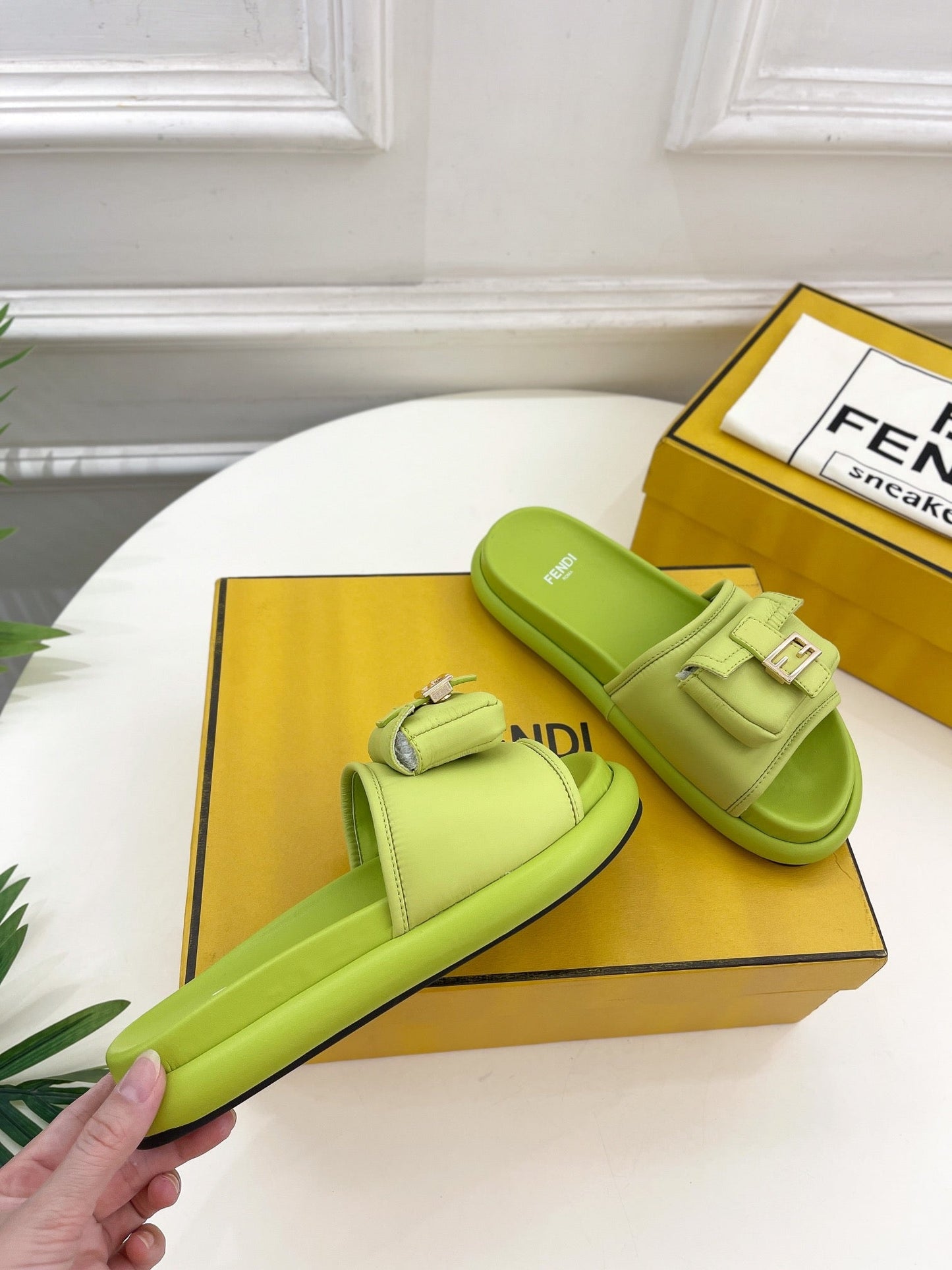 Luxury Shoes - FED - 068