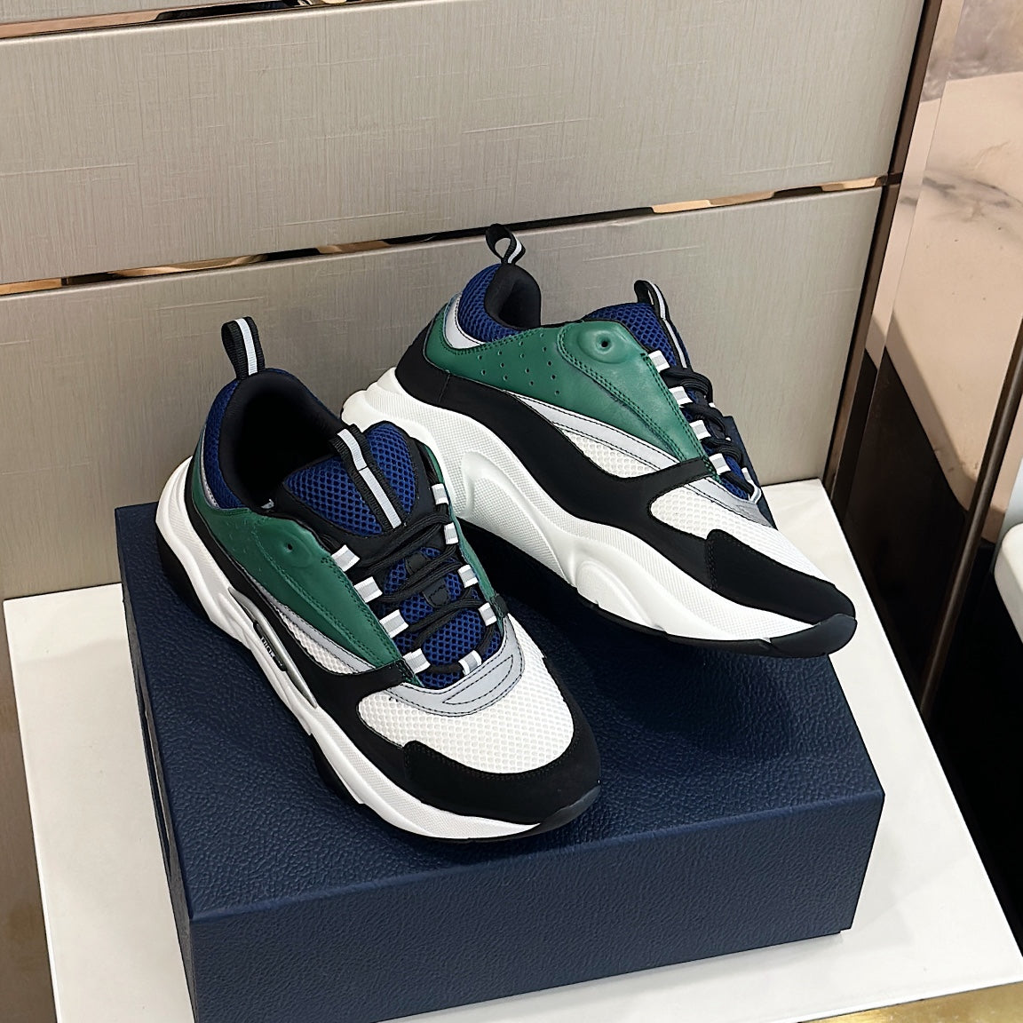 Luxury Shoes - DIR - 123