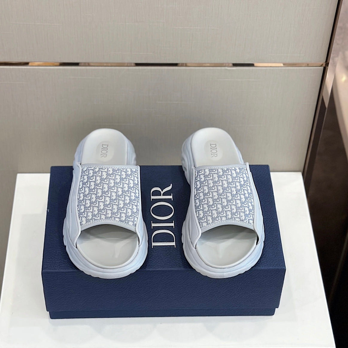 Luxury Shoes - DIR - 137