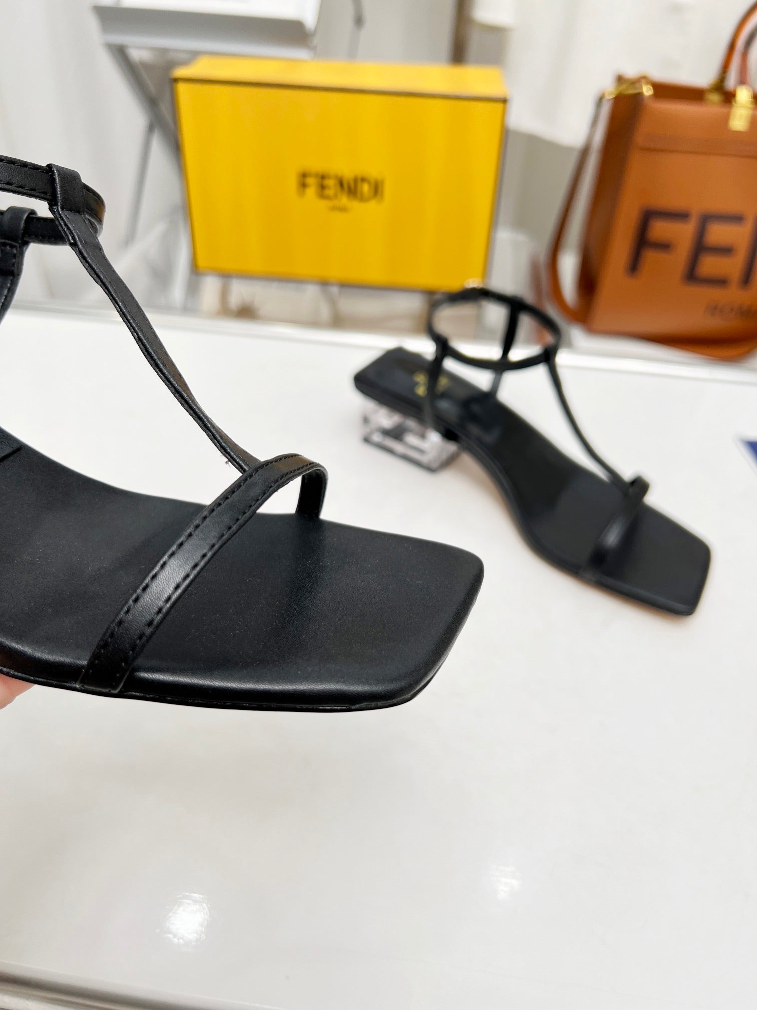 Luxury Shoes - FED - 052