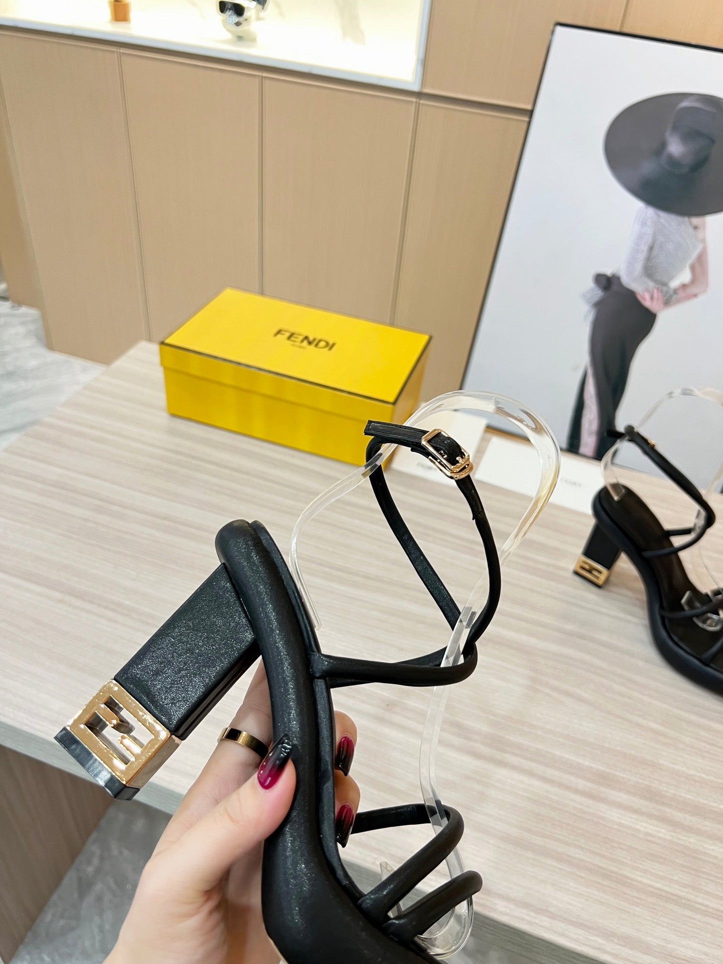 Luxury Shoes - FED - 031