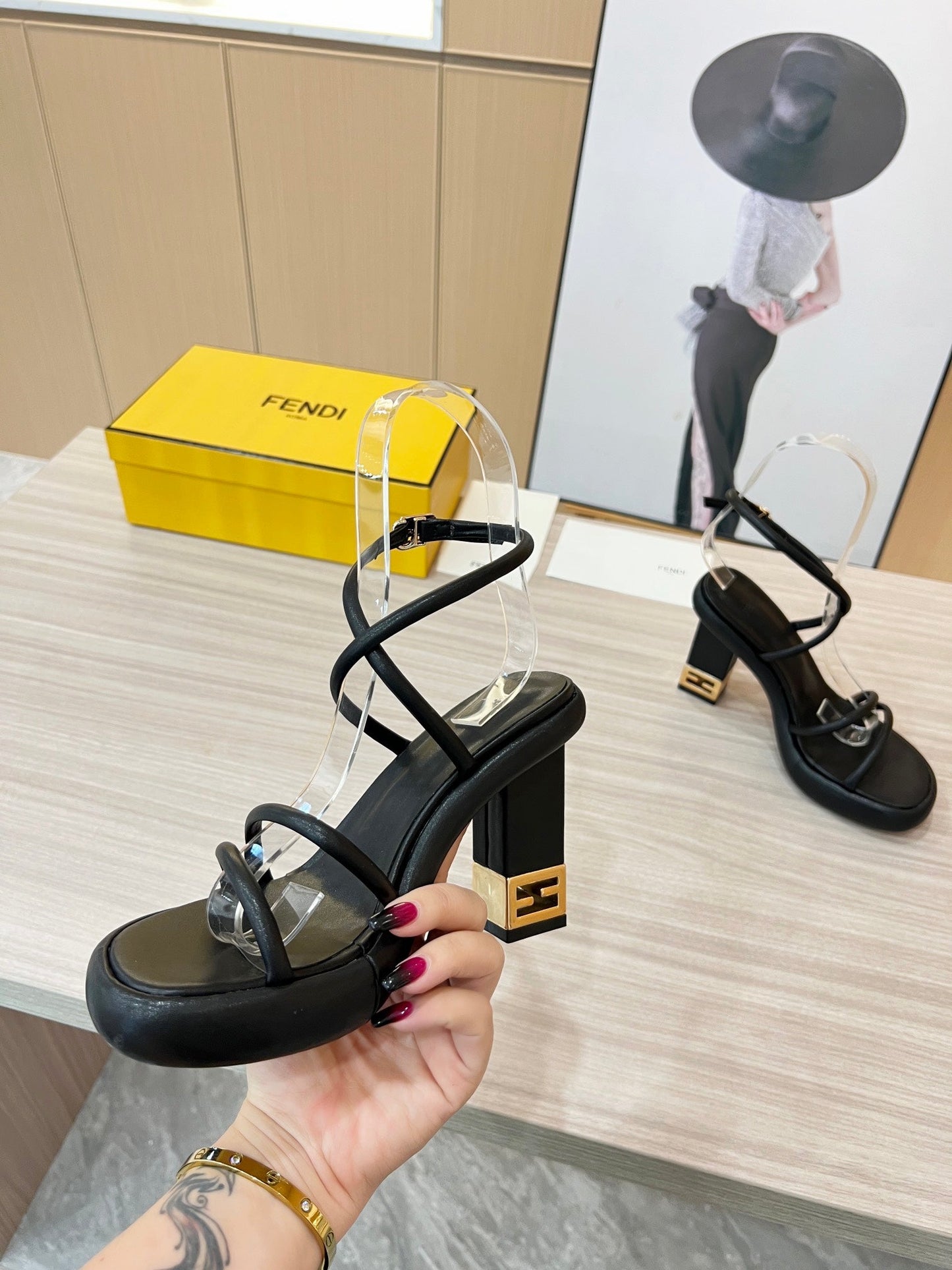 Luxury Shoes - FED - 031