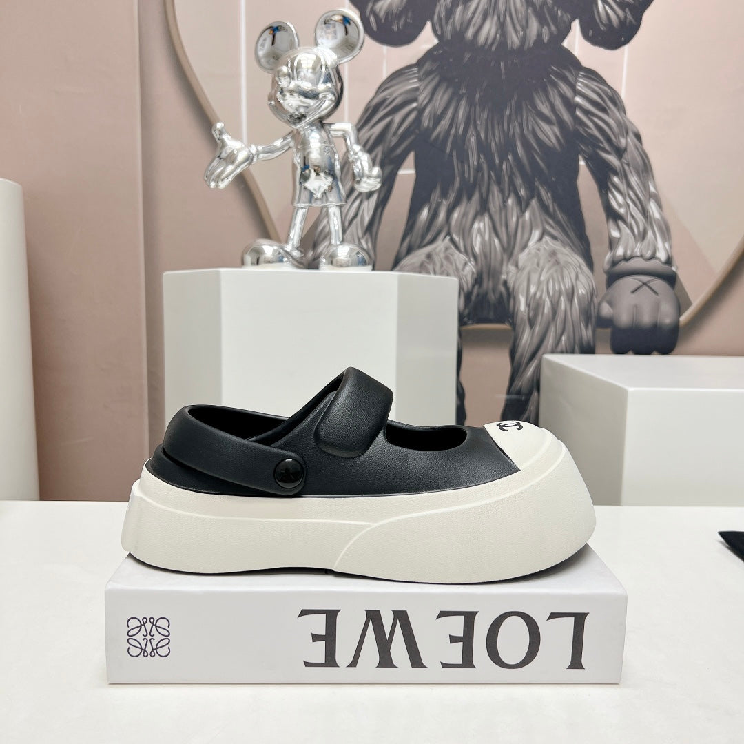 Luxury Shoes Sandals - CHL - 011