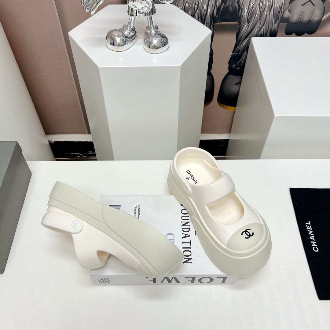 Luxury Shoes Sandals - CHL - 009