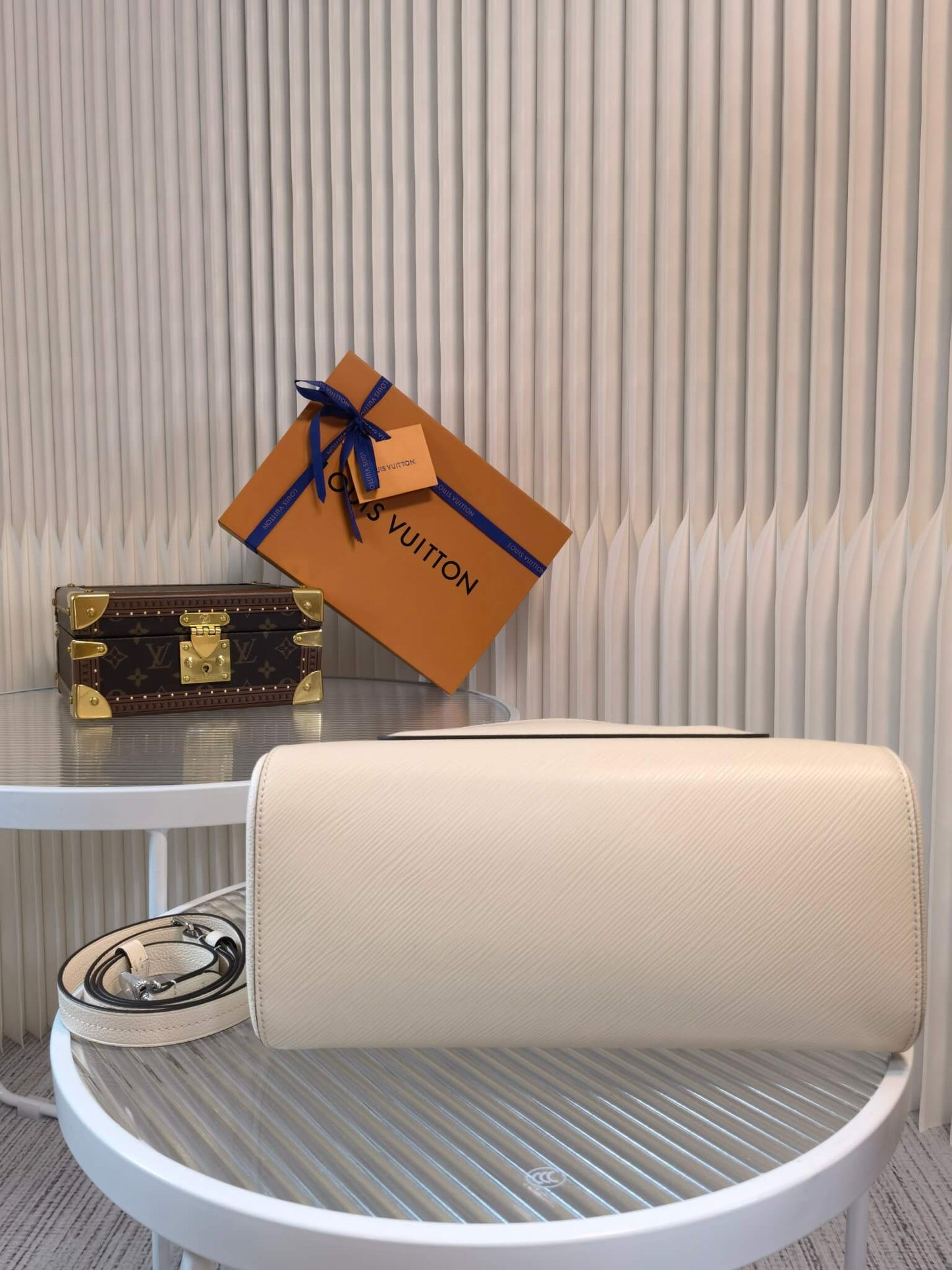 M59953 Marelle Tote MM white handbag free shipping