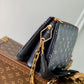 M21353 Coussin PM Monogram 26cm black