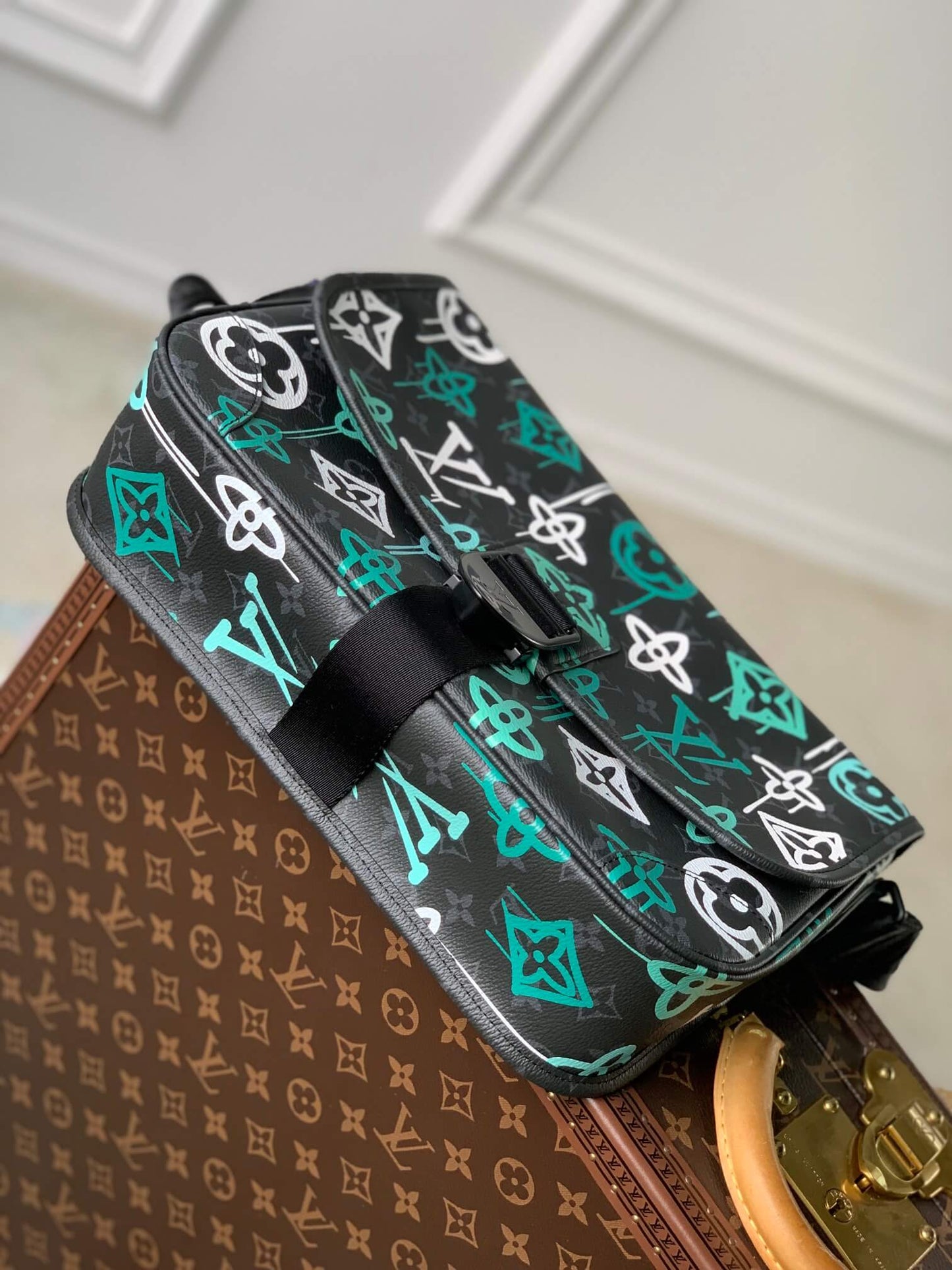 M21394 STEAMER WEARABLE WALLET Sac Plat 35CM green