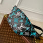 M21397 DISCOVERY BUMBAG Monogram Eclipse 44CM green