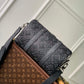 M21448 CITY KEEPALL Monogram 27CM black