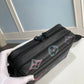 M22495 Comet Messenger PM 25cm Black Borealis Monogram