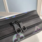 M22495 Comet Messenger PM 25cm Black Borealis Monogram